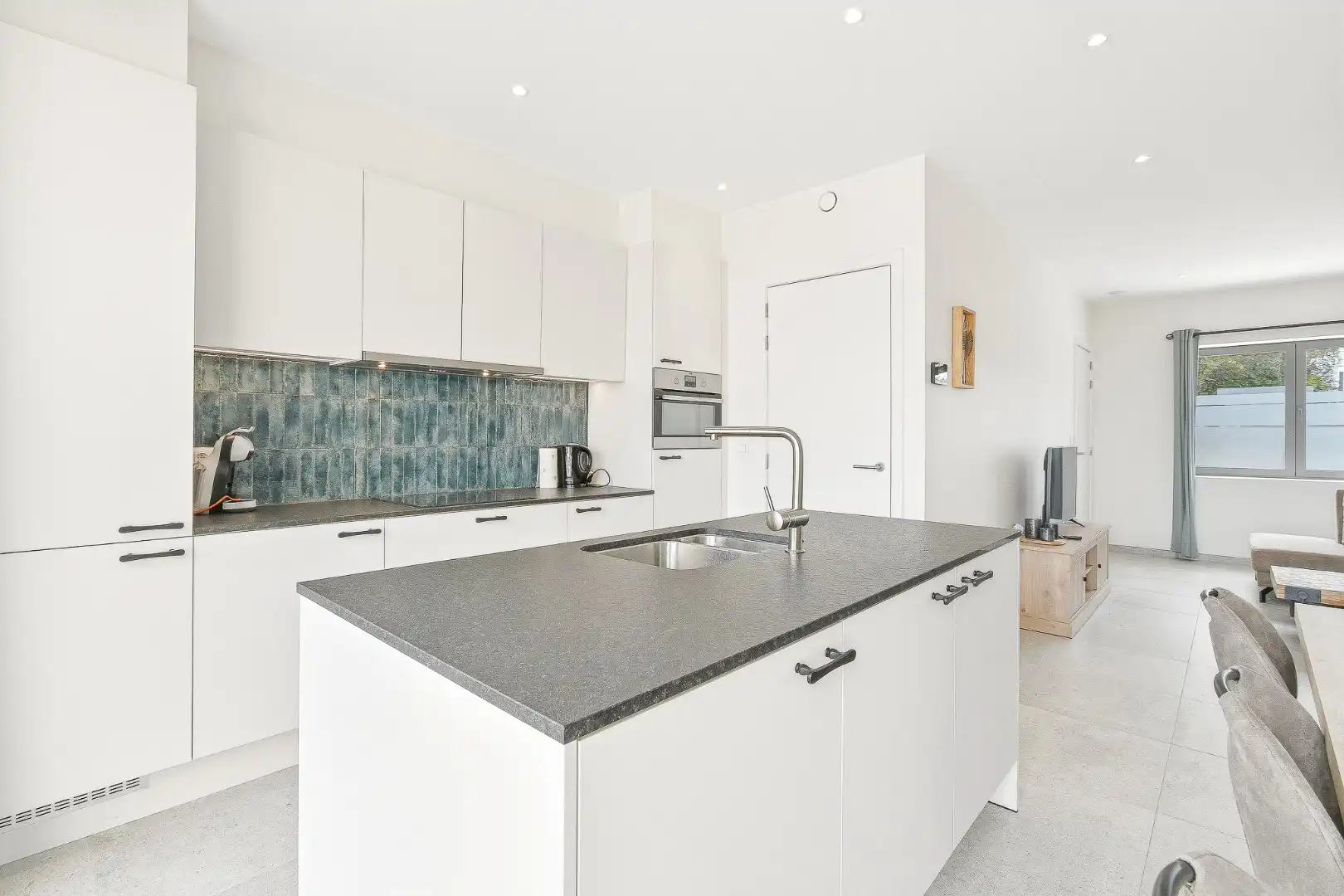 Volledig instapklare woning met 3 slaapkamers en 2 badkamers foto 7
