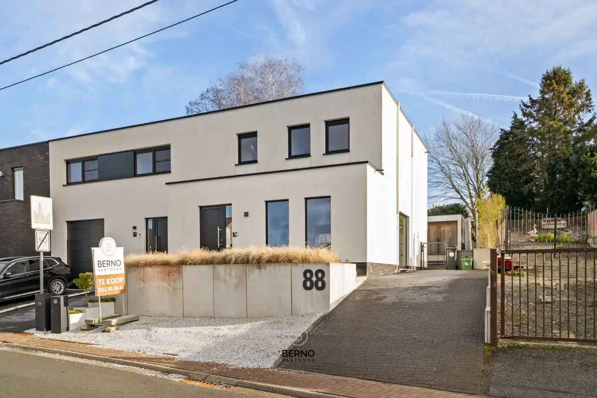 Instapklare HOB met tuinkantoor in Zottegem foto {{pictureIndex}}