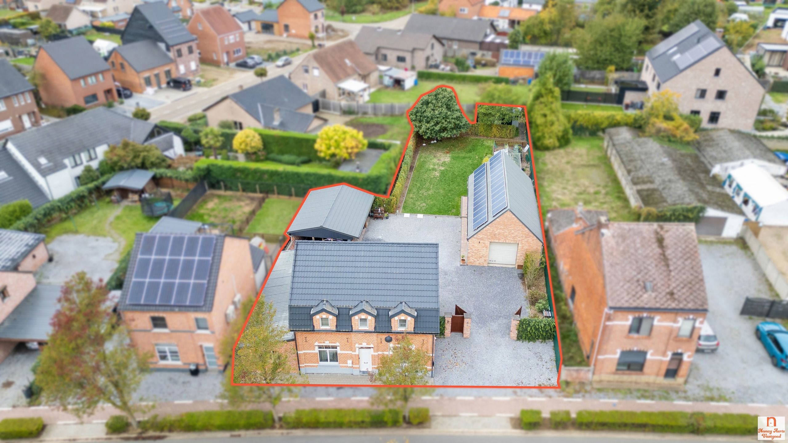 Authentieke woning met moderne toets en hedendaags comfort foto 4