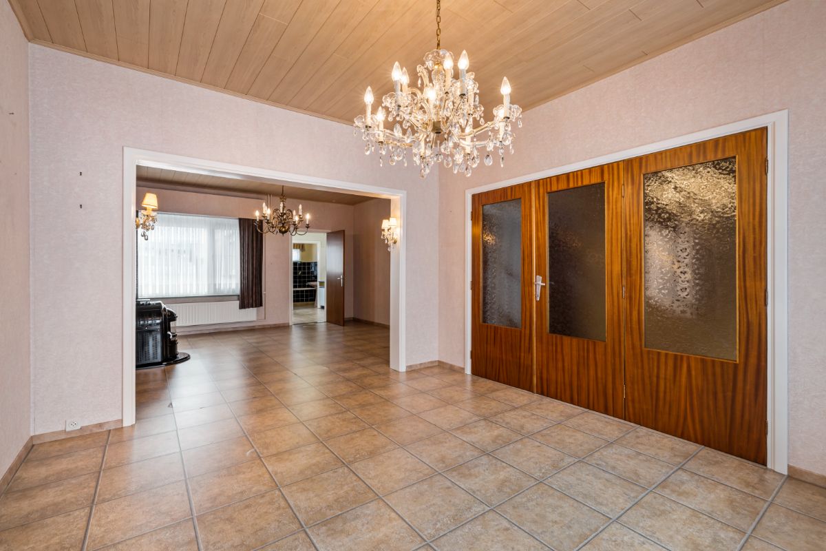 Solide rijwoning met 3 slaapkamers en zijdoorgang foto 4