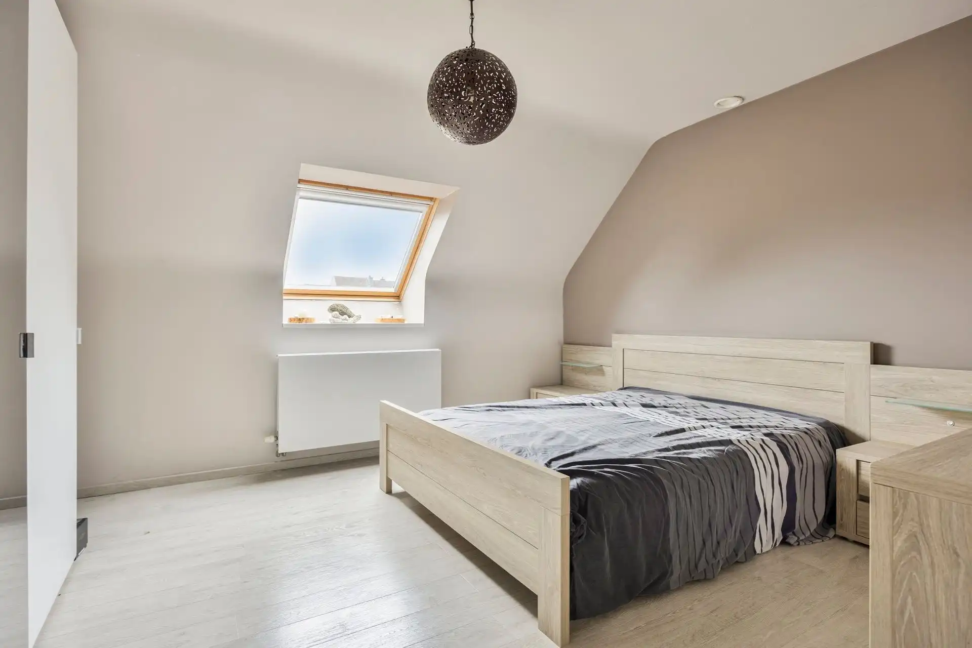 Charmante 2-gevel woning in perfecte staat foto 16