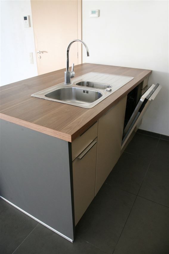 Gelijkvloers appartement met lichtrijke leefruimte, terras en garage foto 11