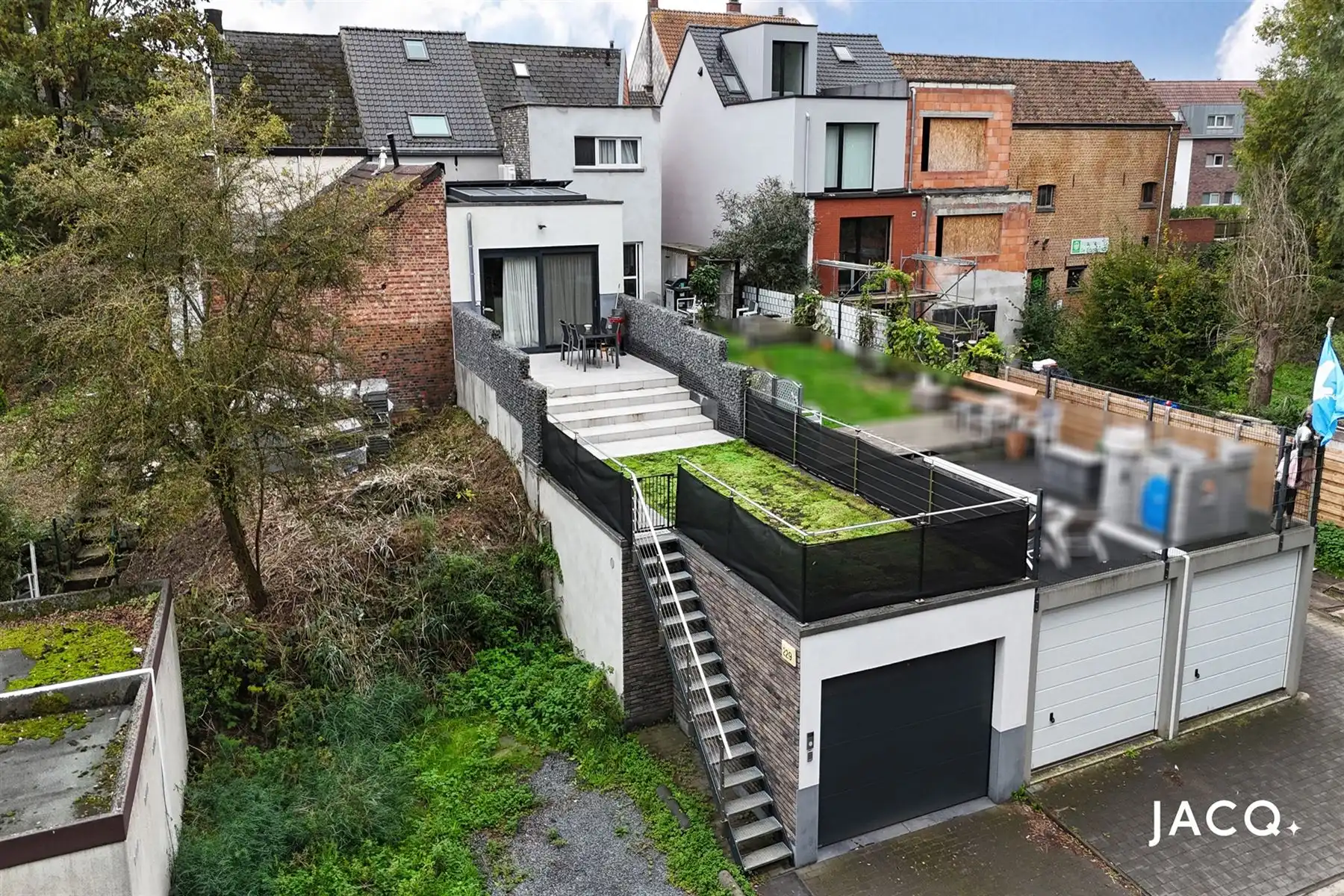 Gerenoveerde woning met 2slpk's, ruim terras en garage! foto 21