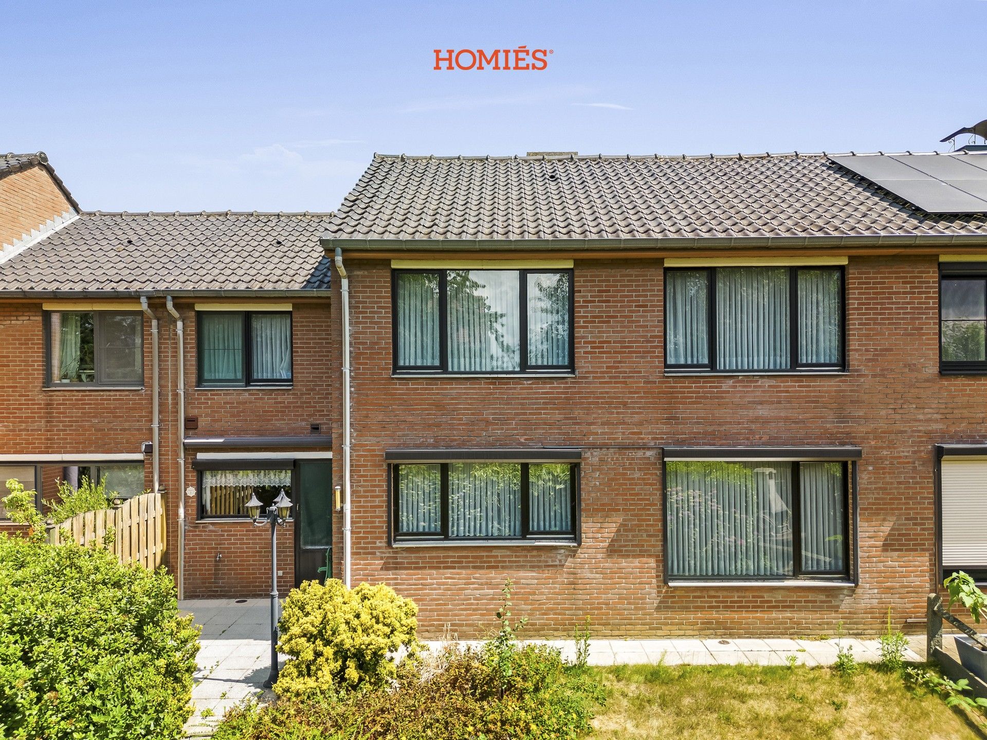 Te renoveren woning met veel potentieel foto 18