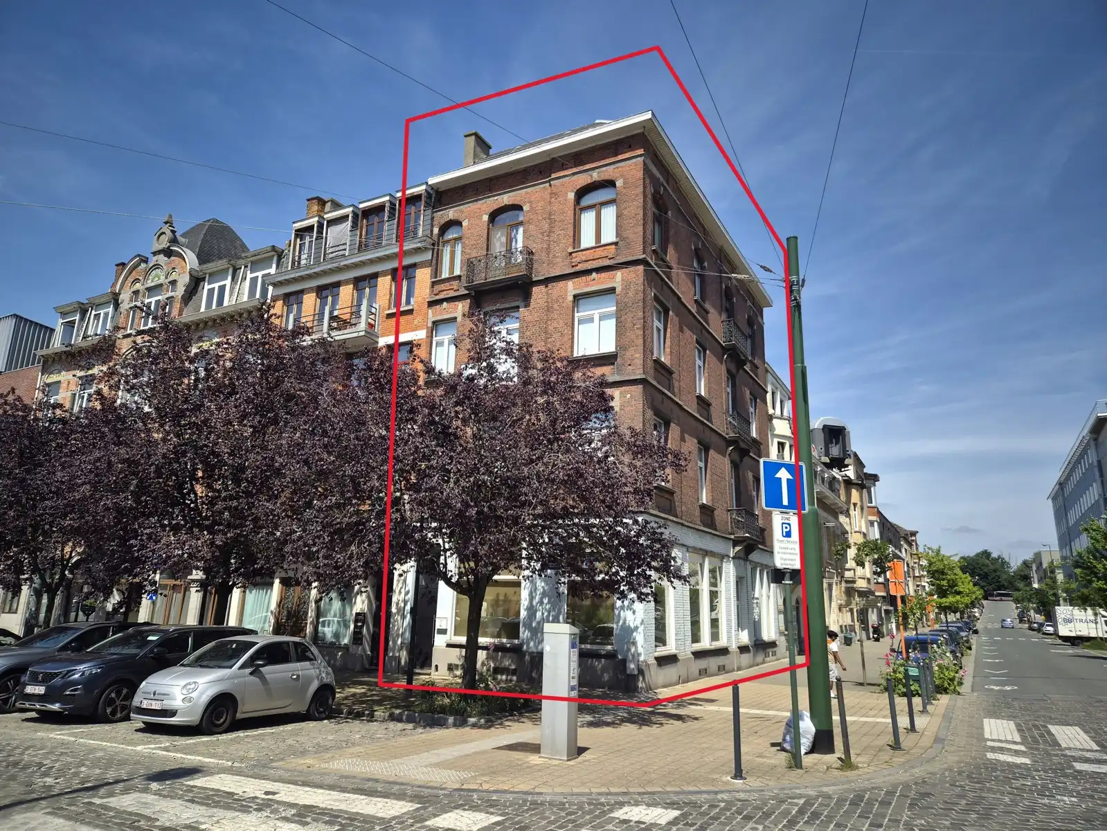 Kantoor/handel/wonen (combinatie) op absolute toplocatie! foto {{pictureIndex}}