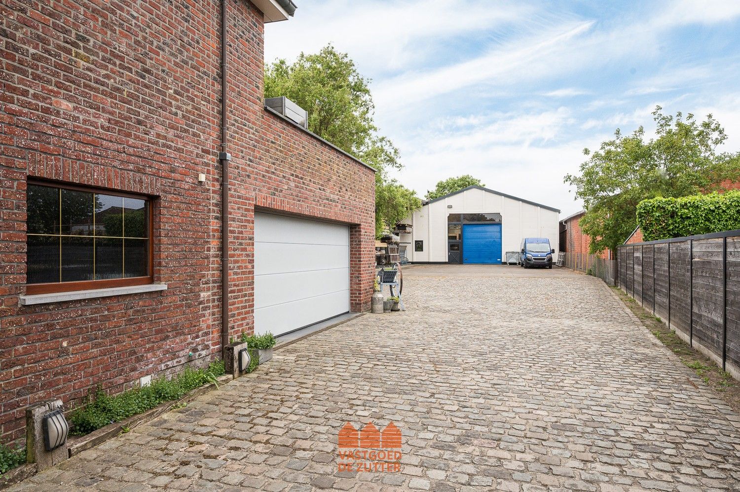 Unieke open bebouwing met functionele schrijnwerkerij op 1.376 m² foto 29