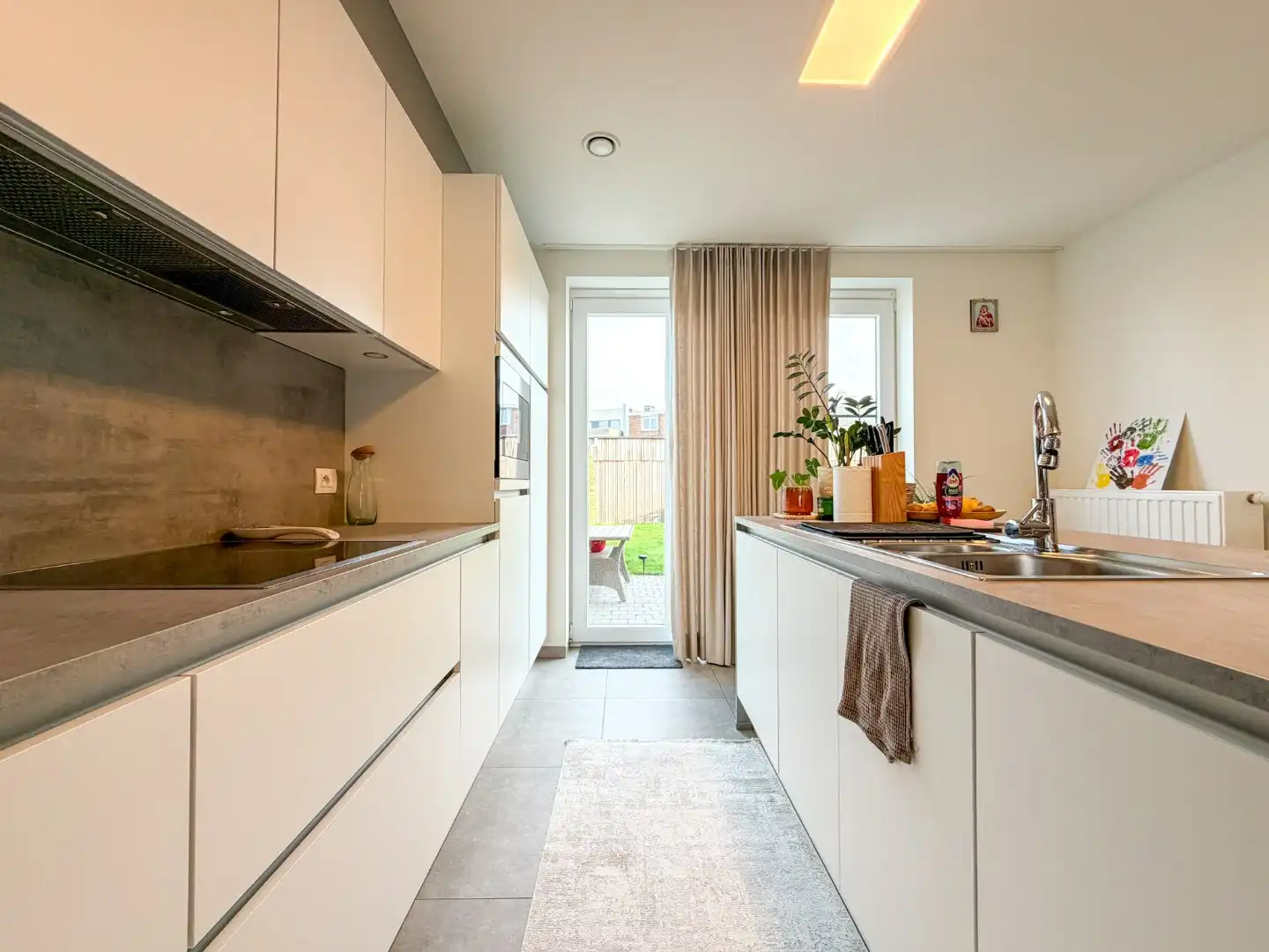 Instapklare rijwoning met 3 slpk, garage en tuin, Roeselare foto 7