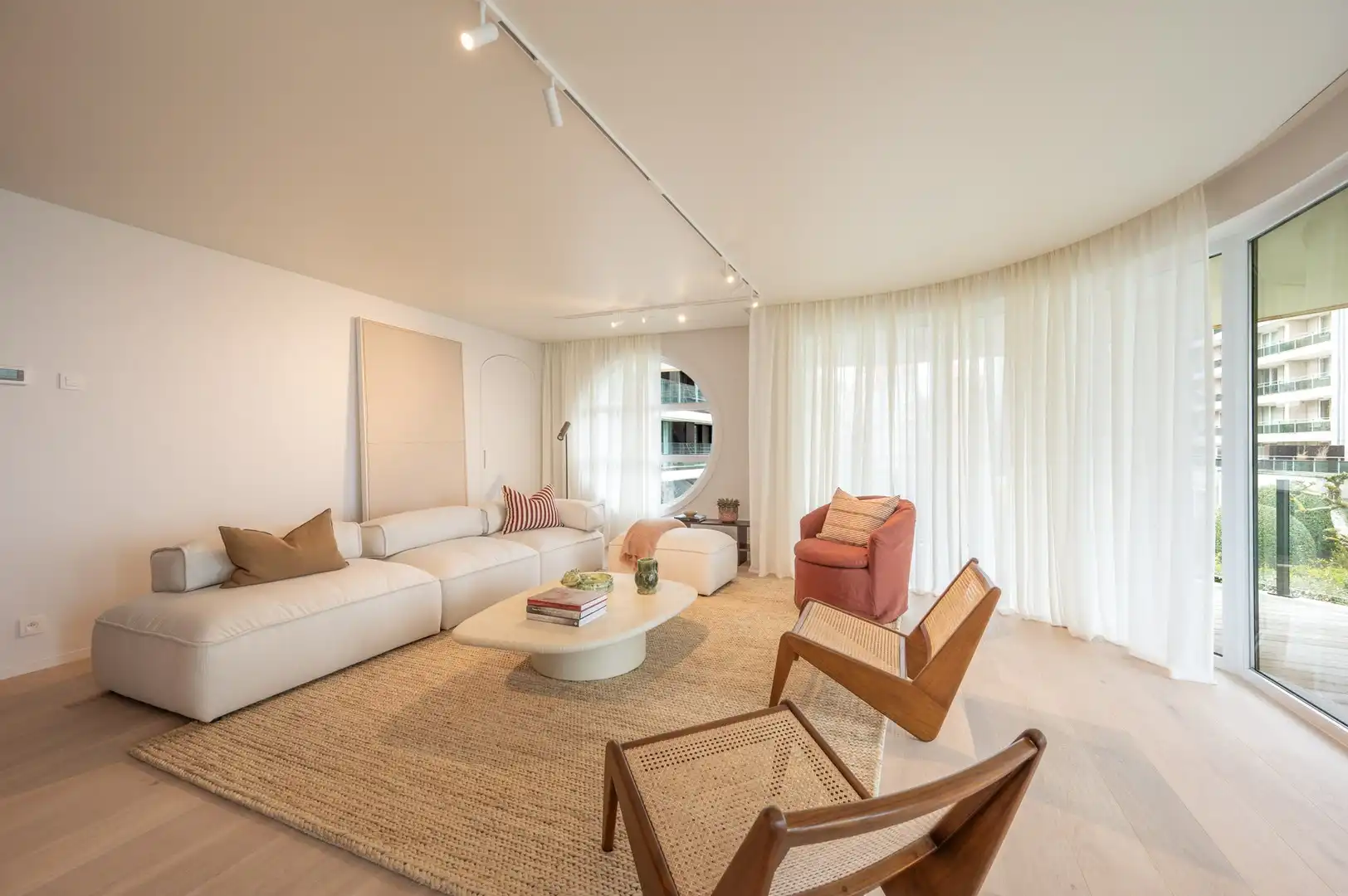 Appartement met zeezicht, gelegen in een villaresidentie in hartje Zoute. foto 6