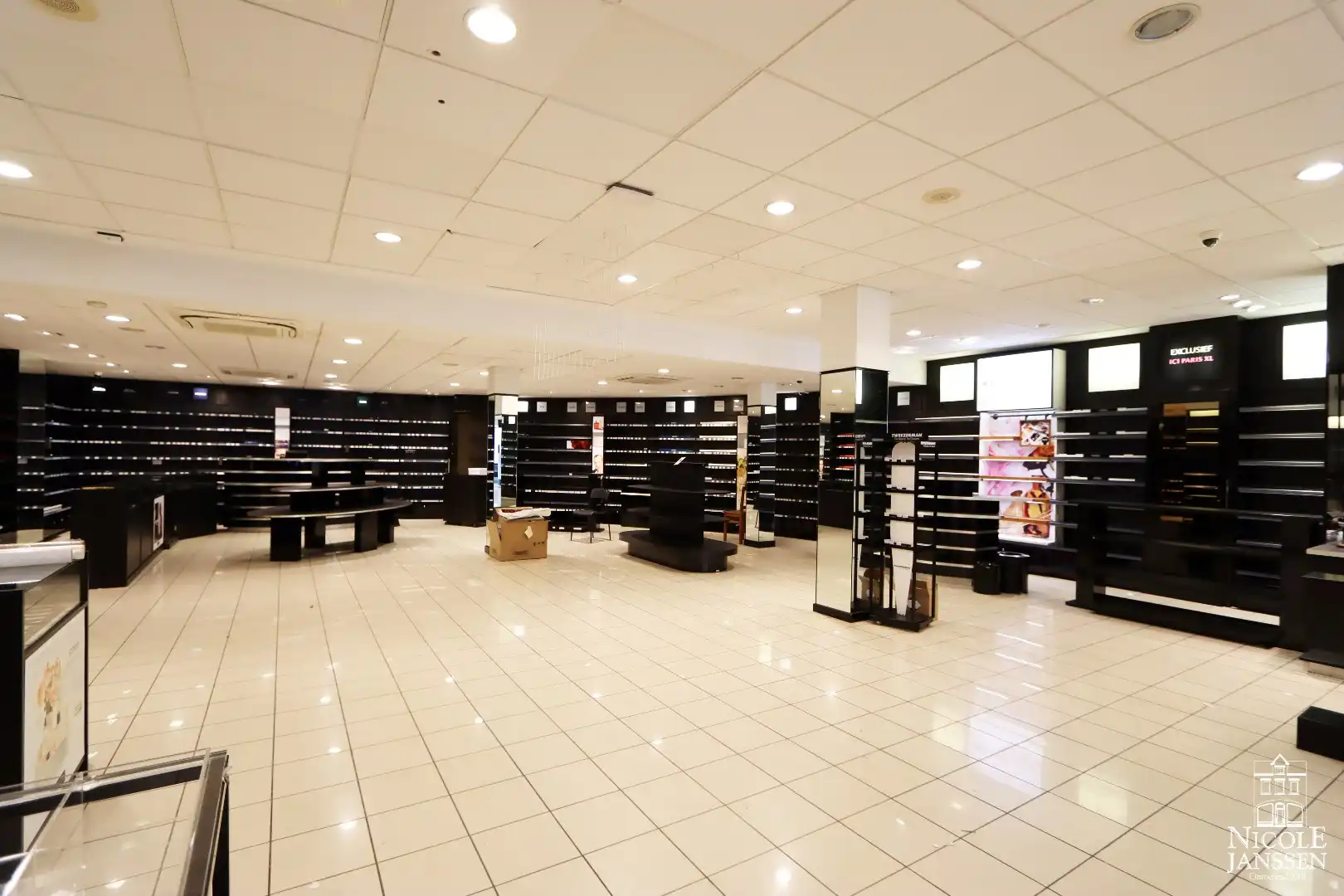 Ruim handelspand van ca. 400 m²  foto 2