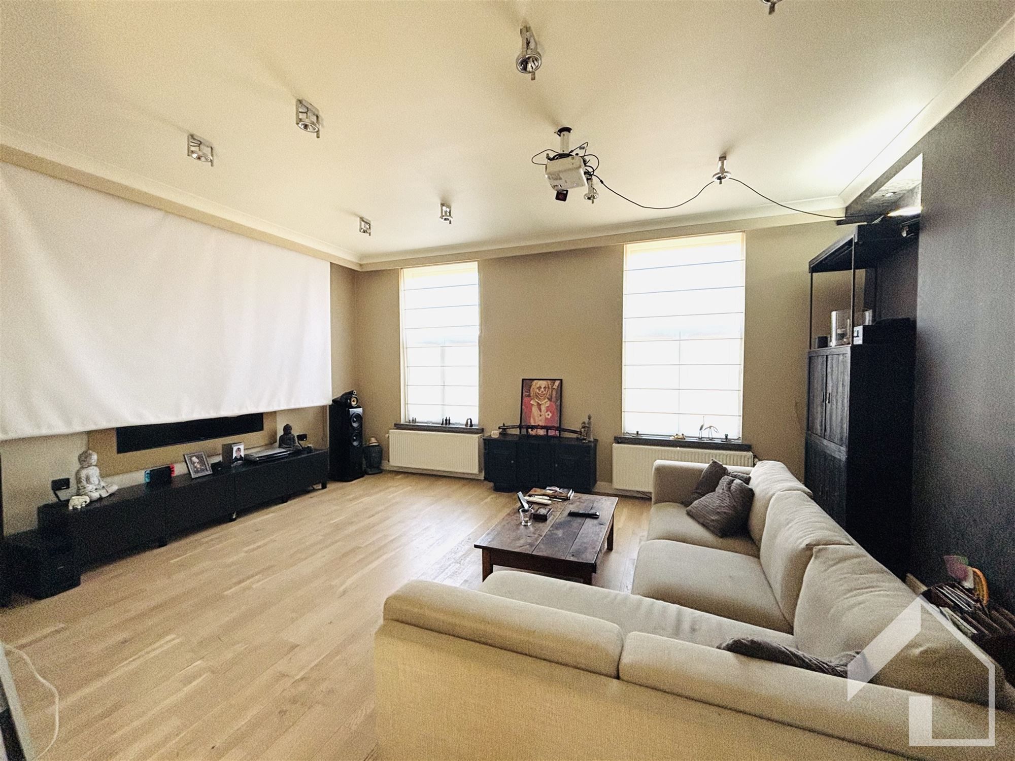 Gedeeltelijk gerenoveerde woning in het centrum van Nijlen foto 2