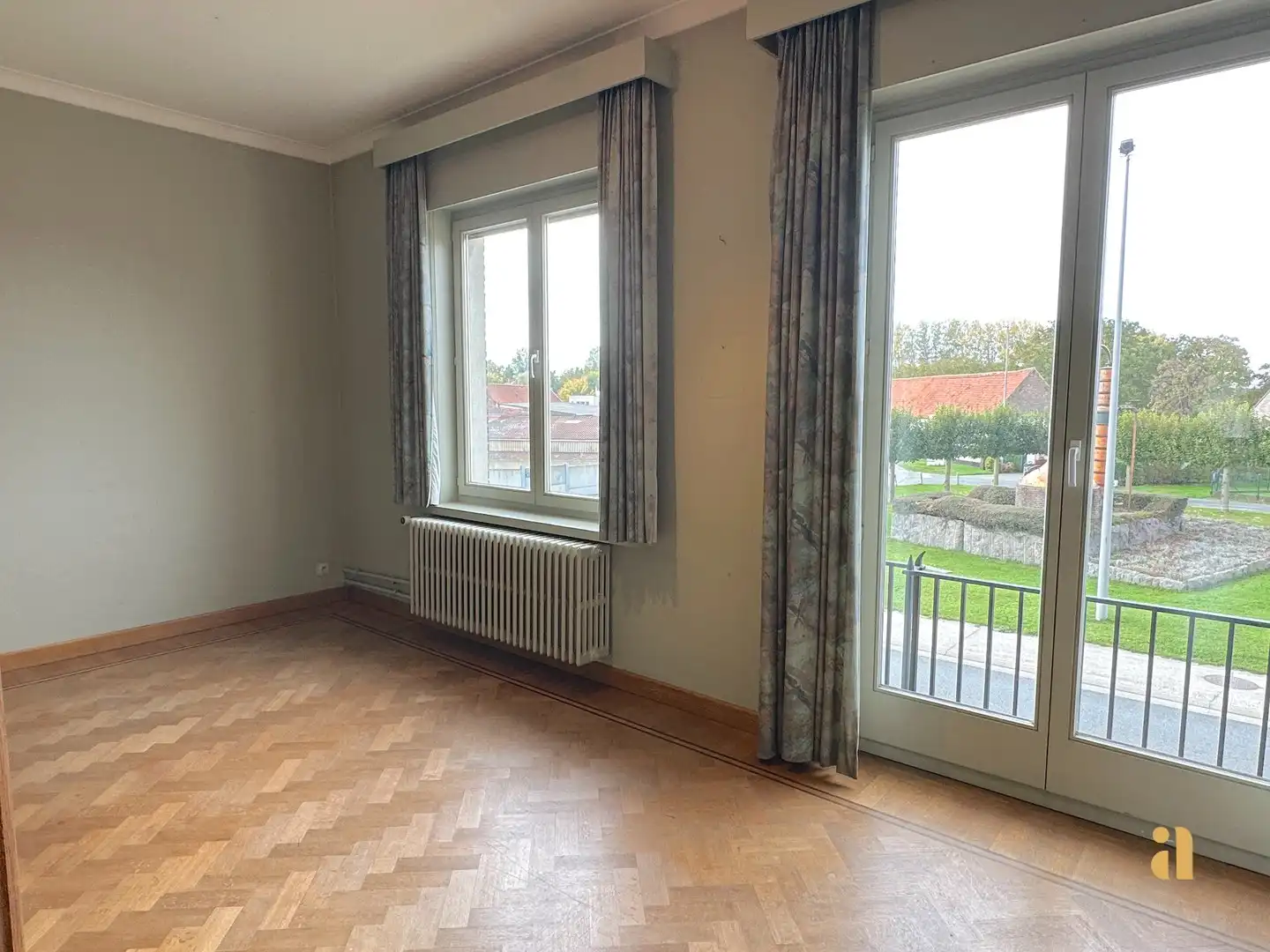 Te huur: royale woning met zwembad foto 25