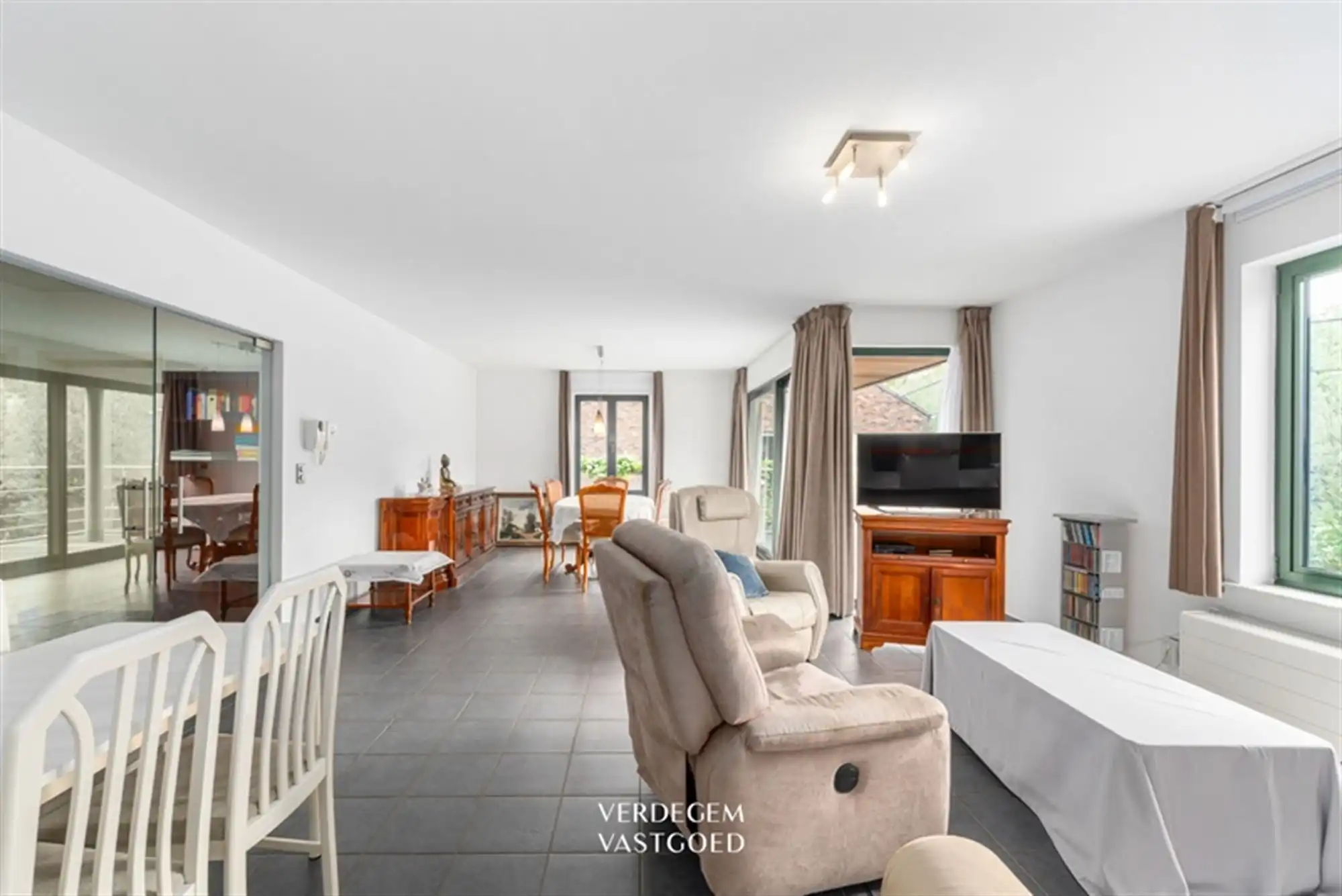 Prachtig ruim appartement met 2 slaapkamers, 2 terrassen en garage foto 6
