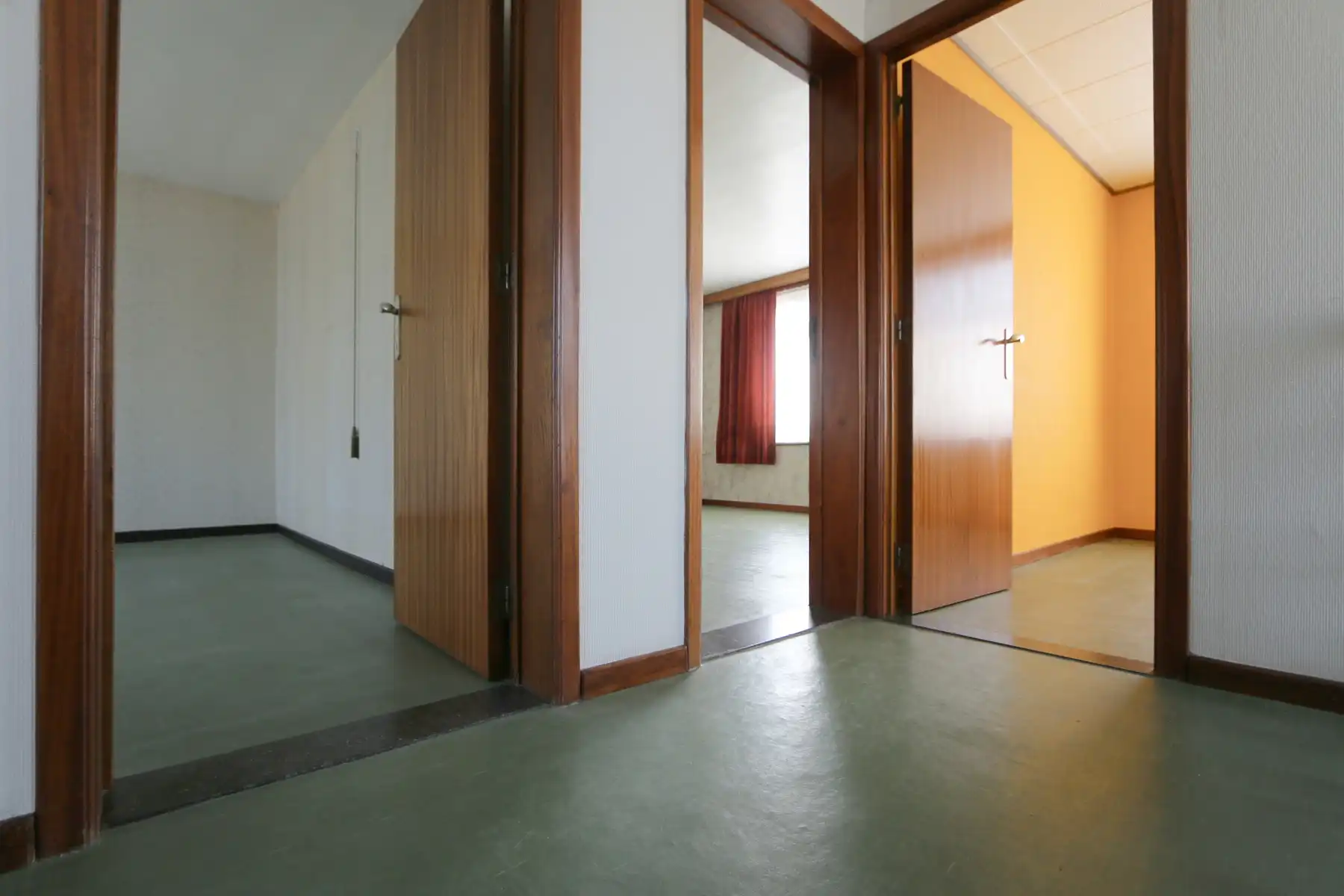 DUBBELE WOONST - 6 SLK - TUIN - TERASSEN - PARKING - RUSTIG foto 14