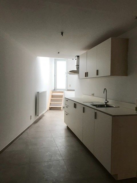 Verhuurd appartement gerenoveerd in 2019, energielabel C foto 8