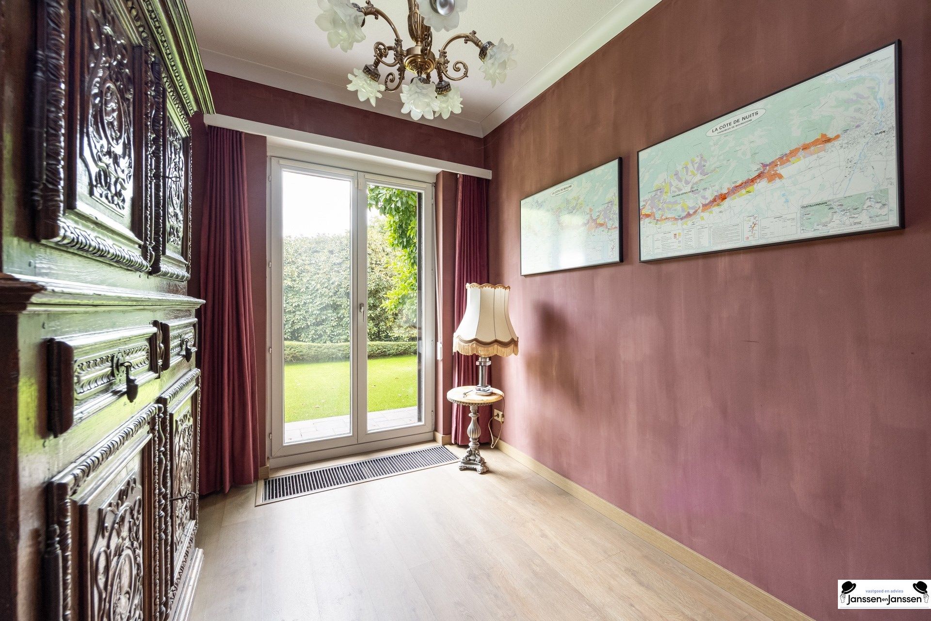 Charmante laagbouwwoning met 3 slaapkamers en prachtige tuin foto 13