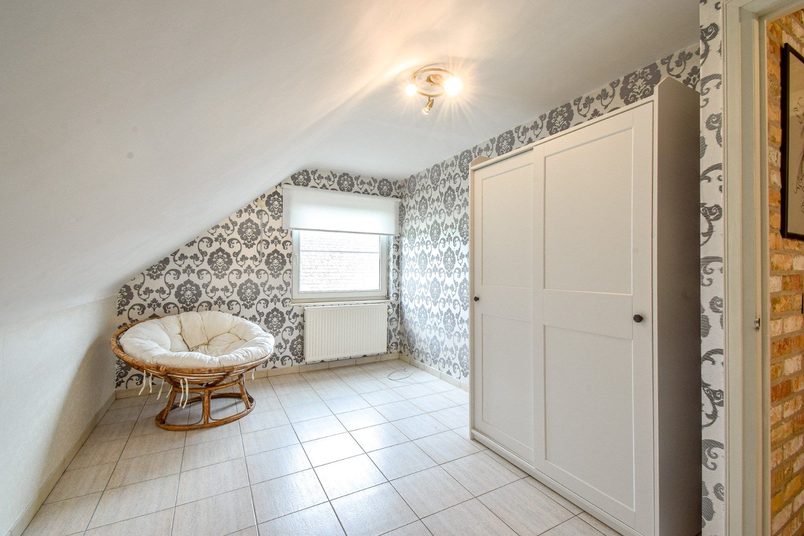 Verzorgde woning met 4 slaapkamers, garage en mooie tuin foto 15