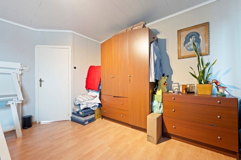 OP TE FRISSEN STADSWONING IN SINT-TRUIDEN foto 18