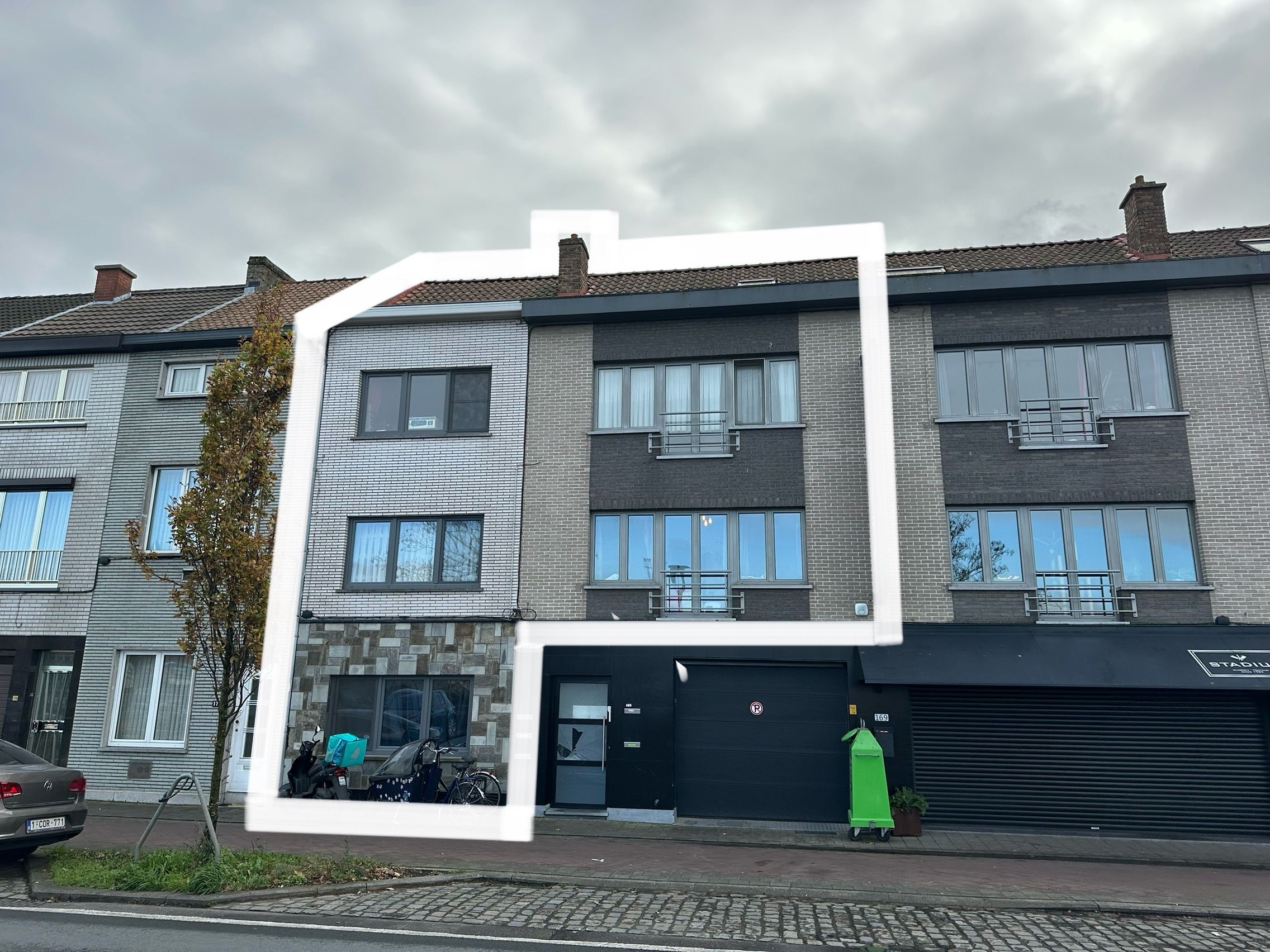INTERESSANTE OPBRENGSTEIGENDOM OP IDEALE LOCATIE IN GENT foto {{pictureIndex}}