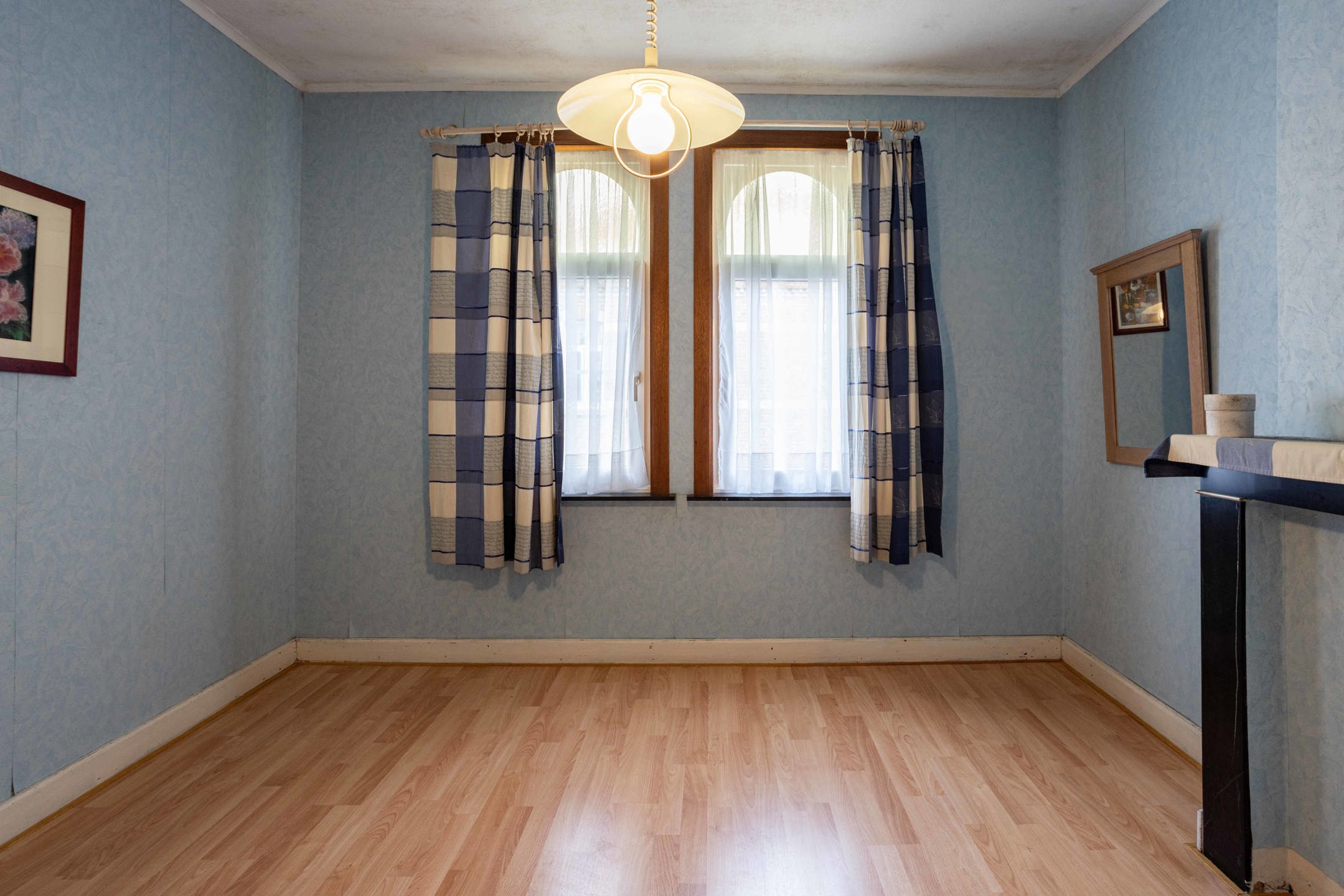  Verassend ruime, te renoveren woning in Ronse foto 14