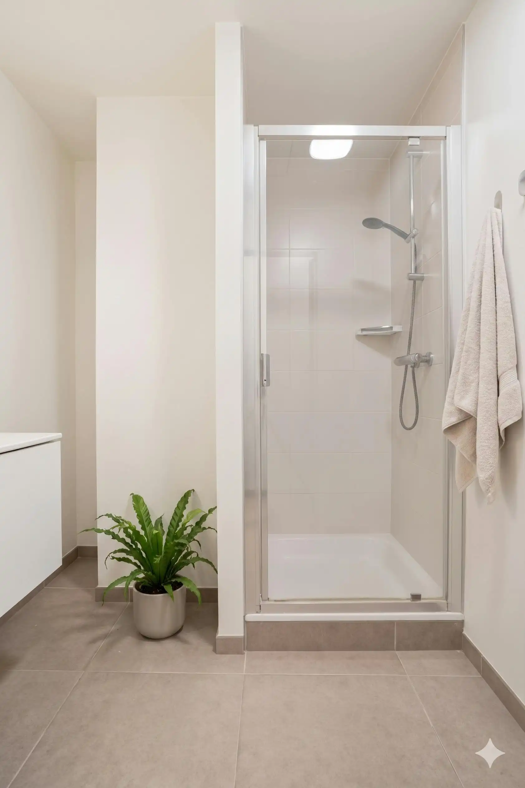 Instapklaar 2 slpk appartement met zonnige tuin en terras foto 6