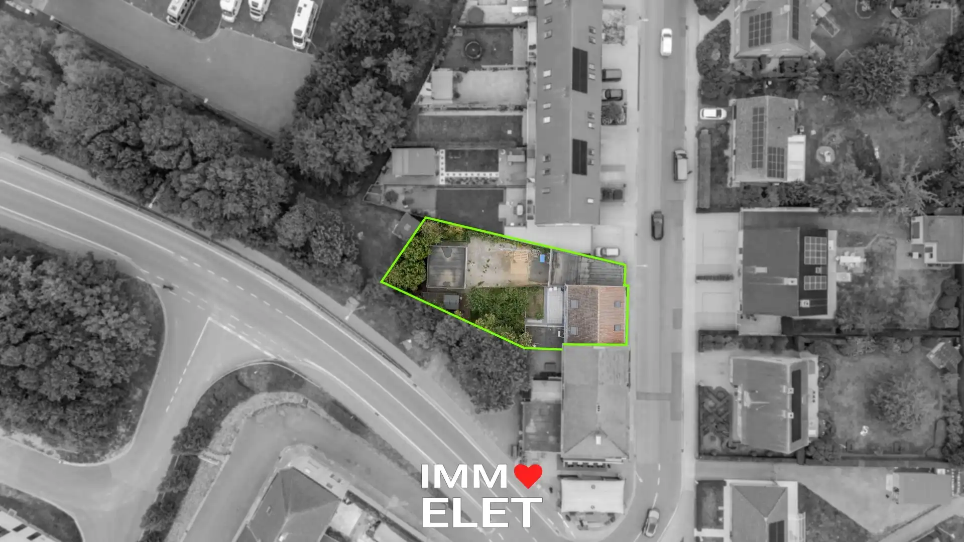 ENERGIEZUINIG GEBOUW MET 2 GROTE GARAGES - 553 M² foto 9