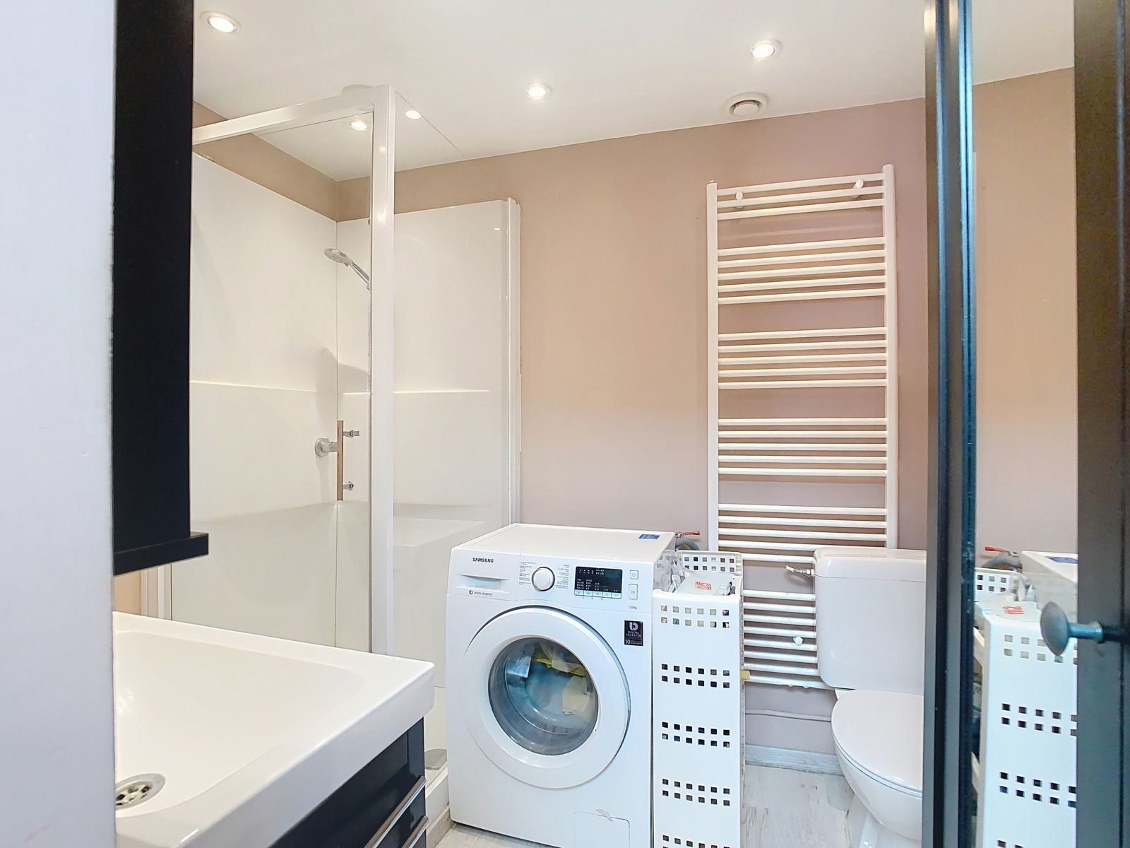 Instapklare stadswoning met 4 slaapkamers op topligging! foto 8