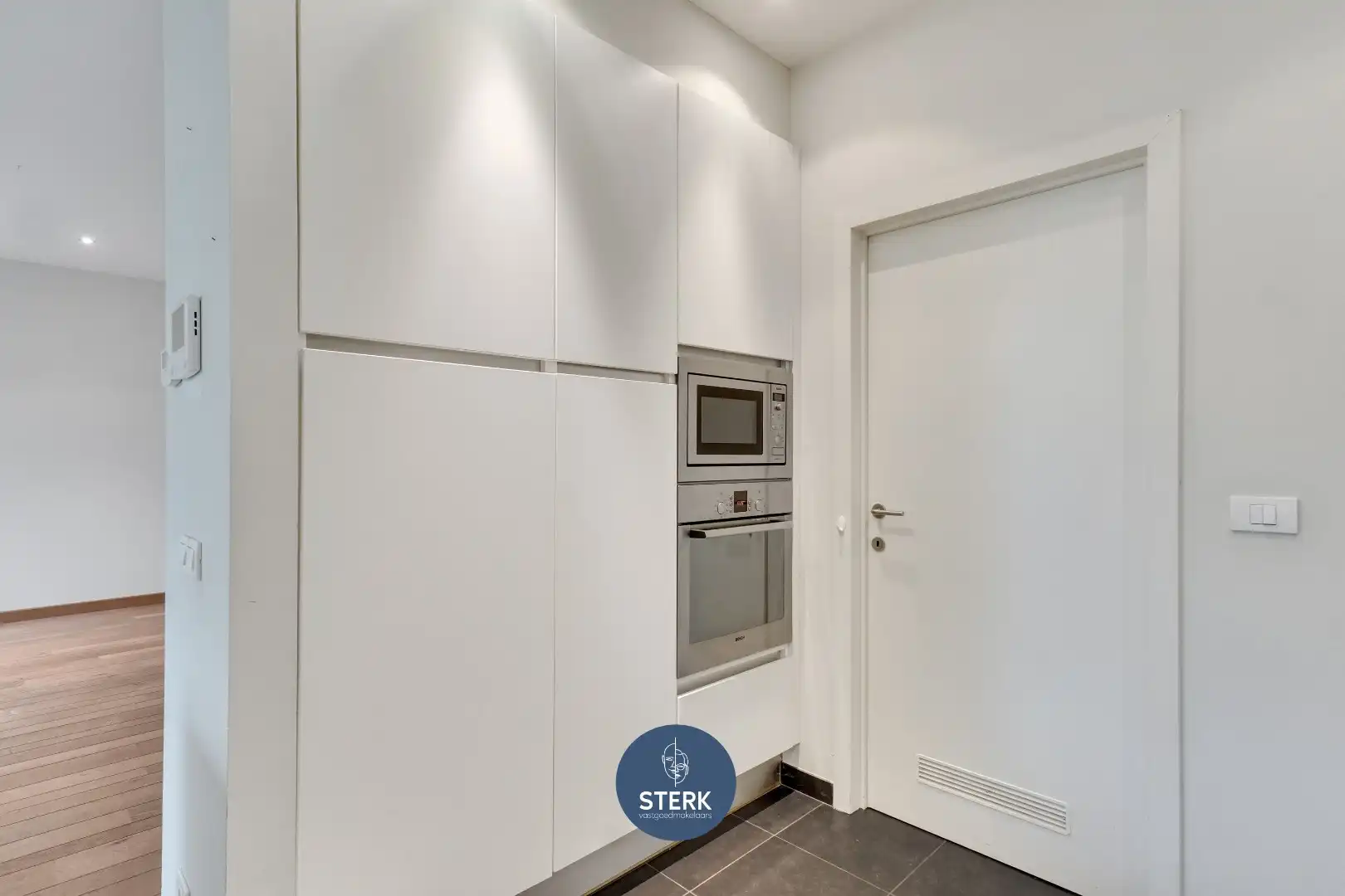 GELIJKVLOERS APPARTEMENT MET 2 SLPKS IN 'HET MOOISTE DORP VAN VLAANDEREN' !  foto 14