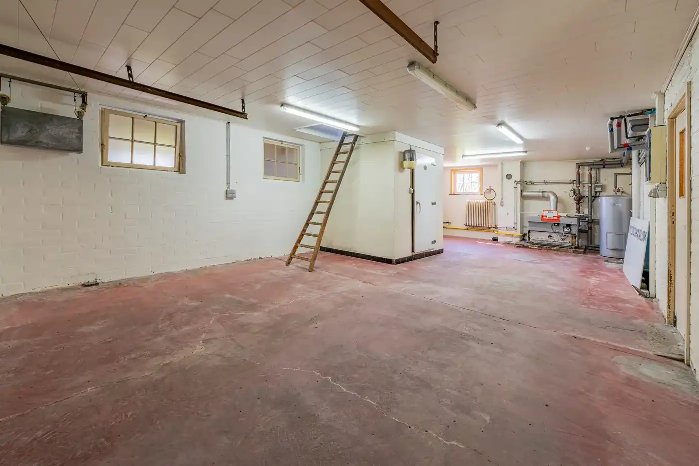 Horeca handelspand met woonst – voormalige “Bruegel” in Damme foto 12