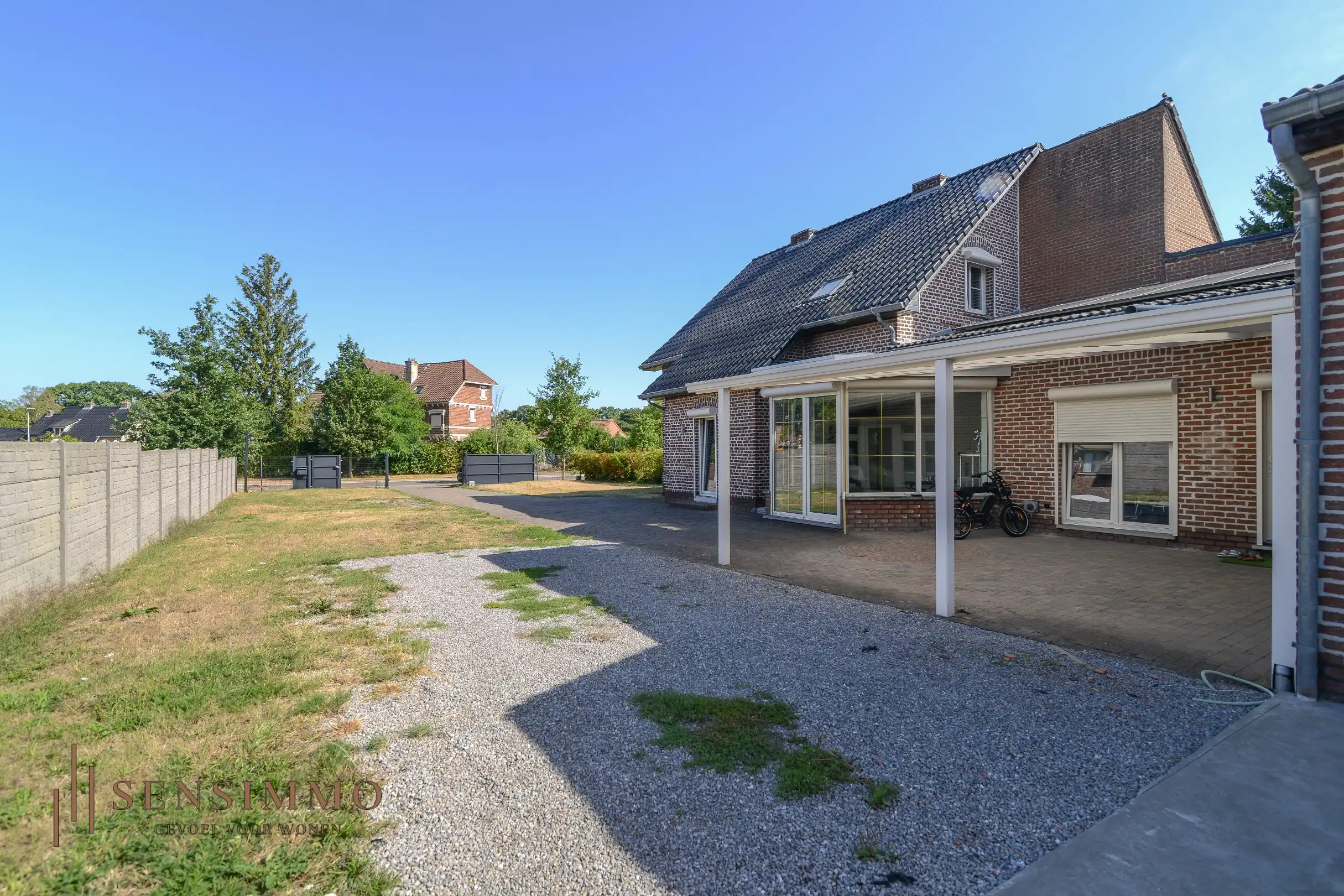 Karaktervolle halfopen Tuinwijk woning met 3 slaapkamers foto 21