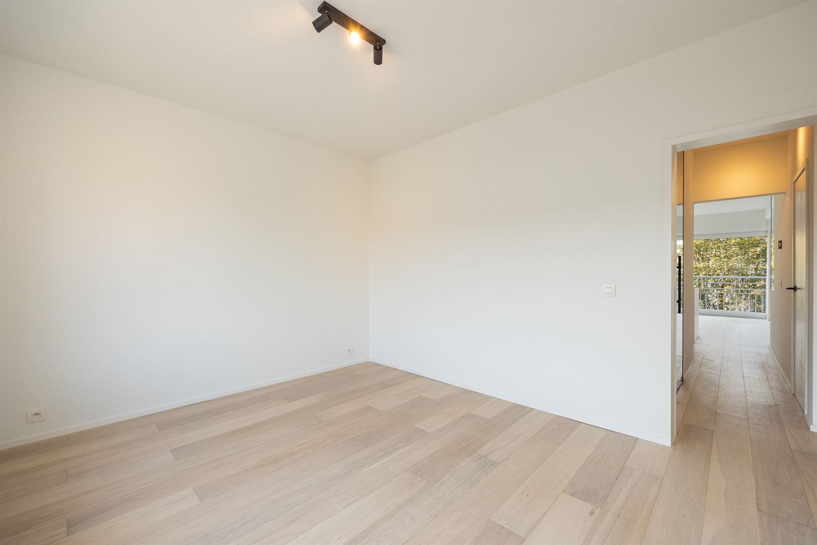 Stijlvol en Modern Luxe 3-Slaapkamerappartement nabij 't centrum.   foto 17