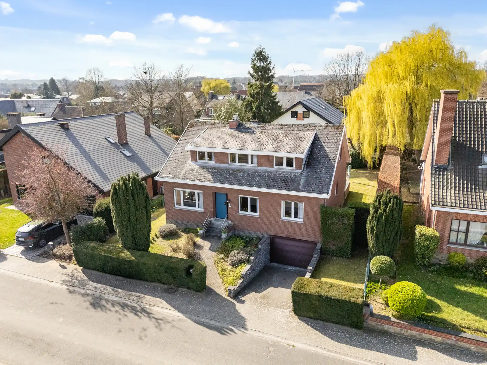Hoofdfoto van de publicatie: Villa 5 slaapkamers en 2 badkamers in doodlopende straat 