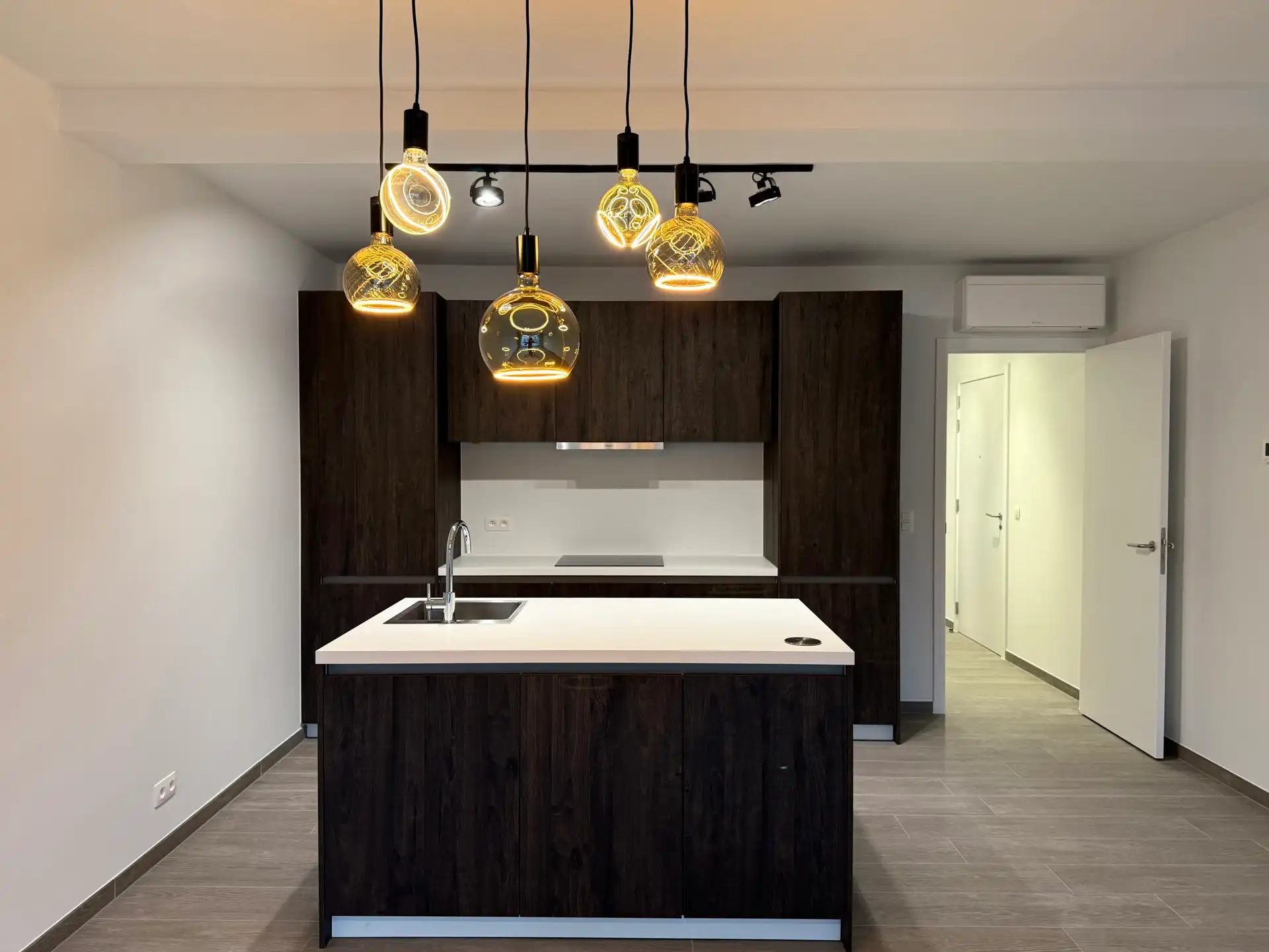 Modern 2-slaapkamerappartement met parking en EPC A foto 2