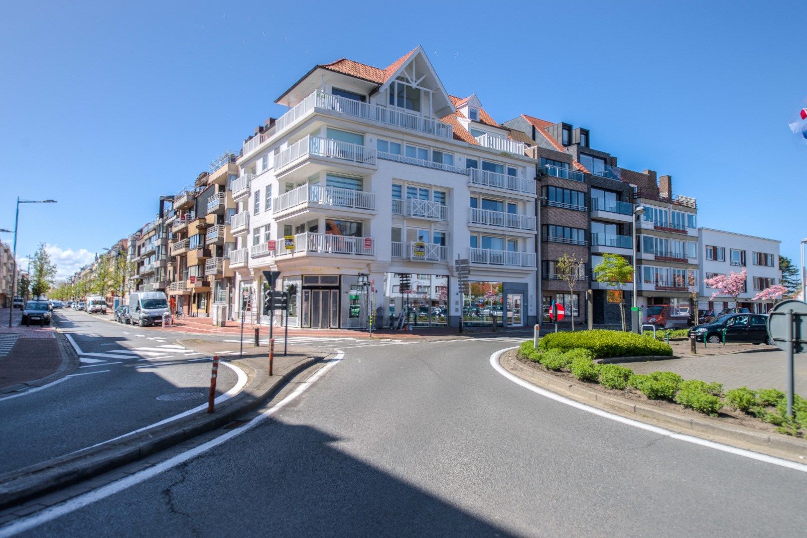 Recent appartement met 2 slpk. en een open zicht gelegen in het centrum van Knokke. foto 18