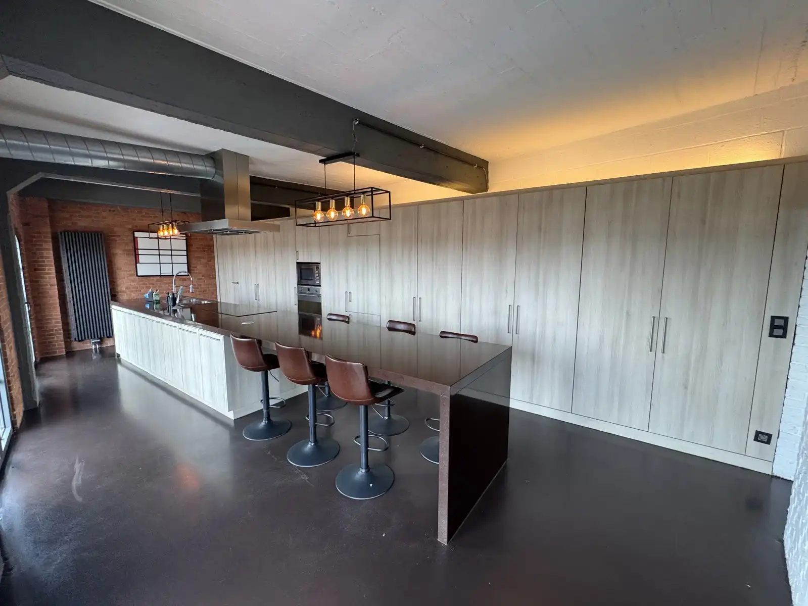 Unieke loft met 2 slaapkamers, terras en zicht op de vaart foto 8