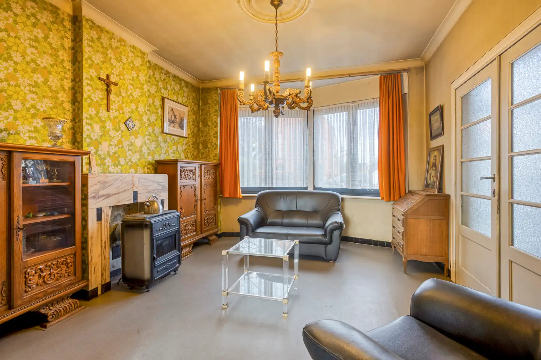 Te renoveren Charmewoning op centrale ligging foto 4