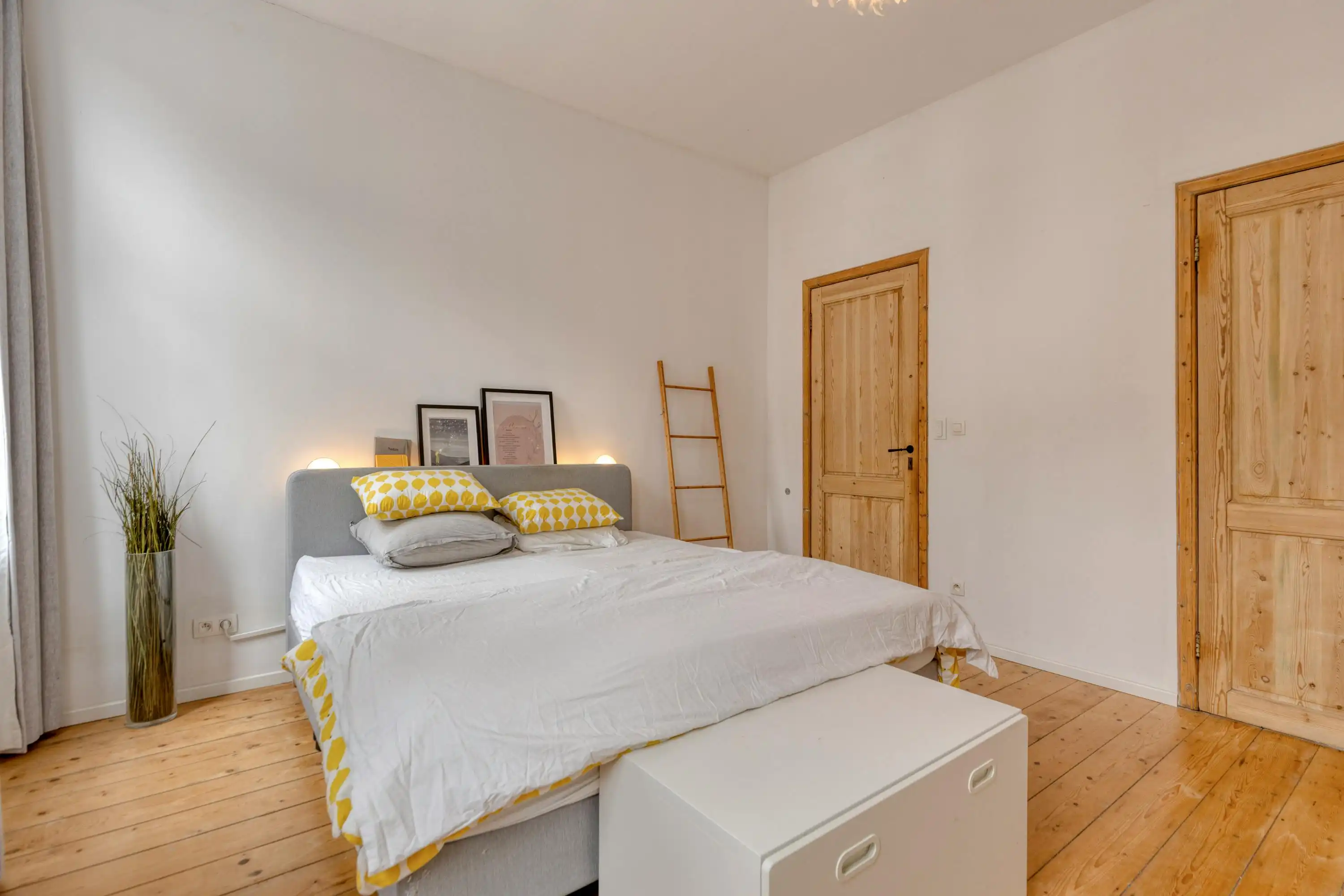Knappe burgerwoning met 4 slaapkamers te Gent foto 11