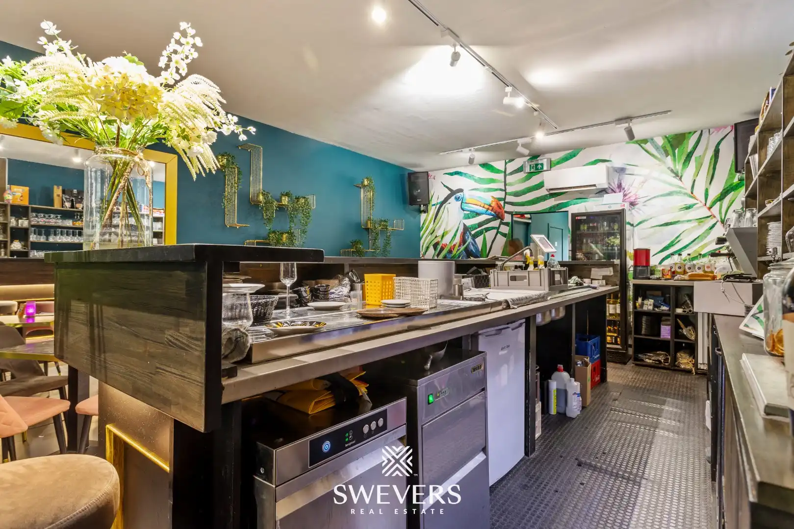 Investeringspand met huurder handelsruimte in hartje Tessenderlo, 97m², plus terras, tuinzone en parkeerplaats.   foto 4