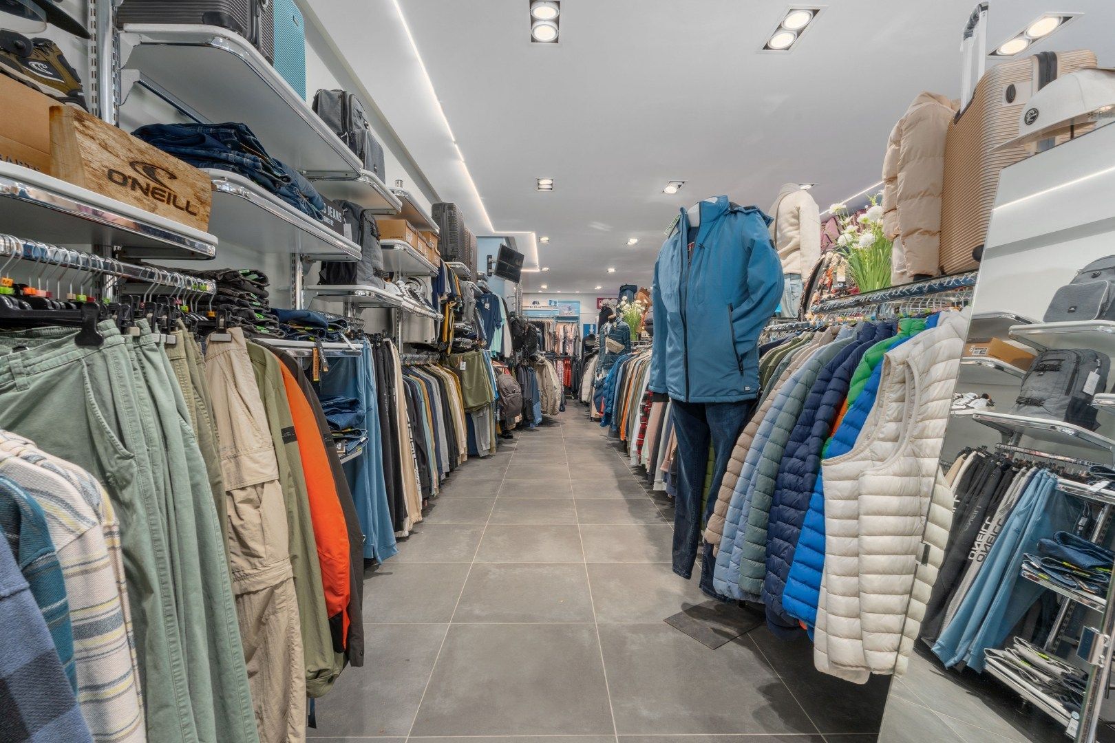 Handelspand te koop in Oostende – Topligging aan de Visserskaai foto 6