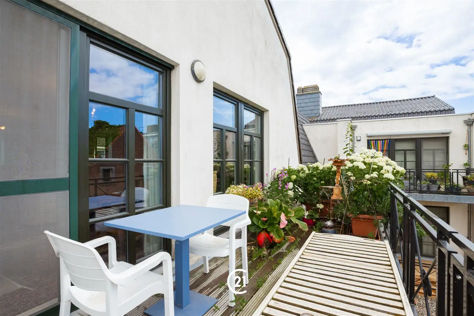 Ruim appartement met terras en garage te Zottegem foto 10