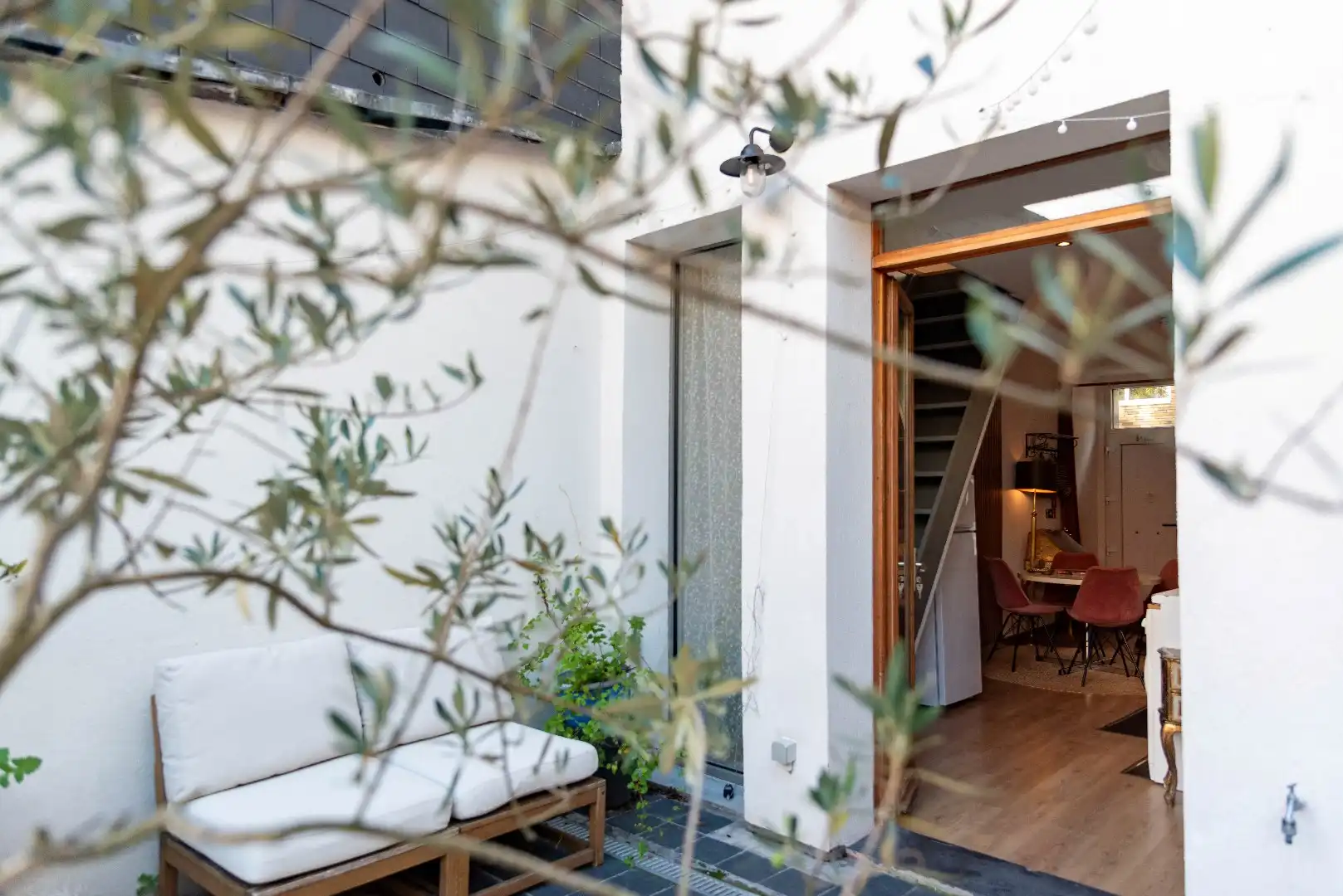 Charmante woning met 2 slaapkamers en stadstuin foto 12
