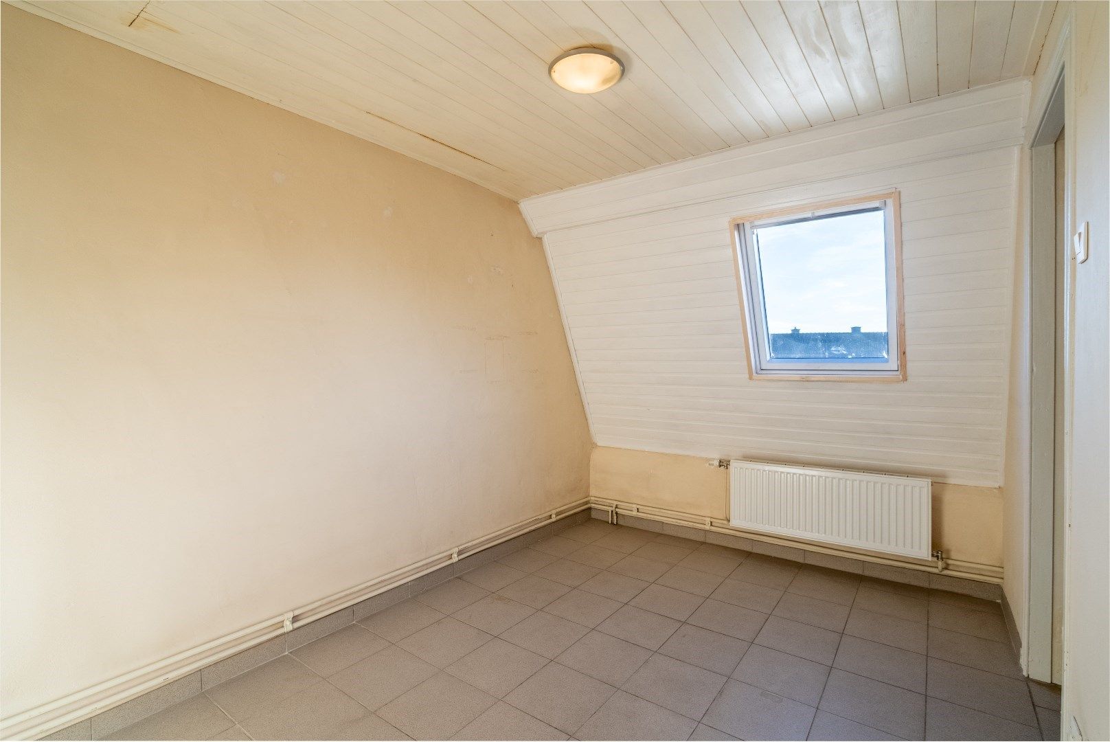 INSTAPKLARE WONING MET TUIN foto 9