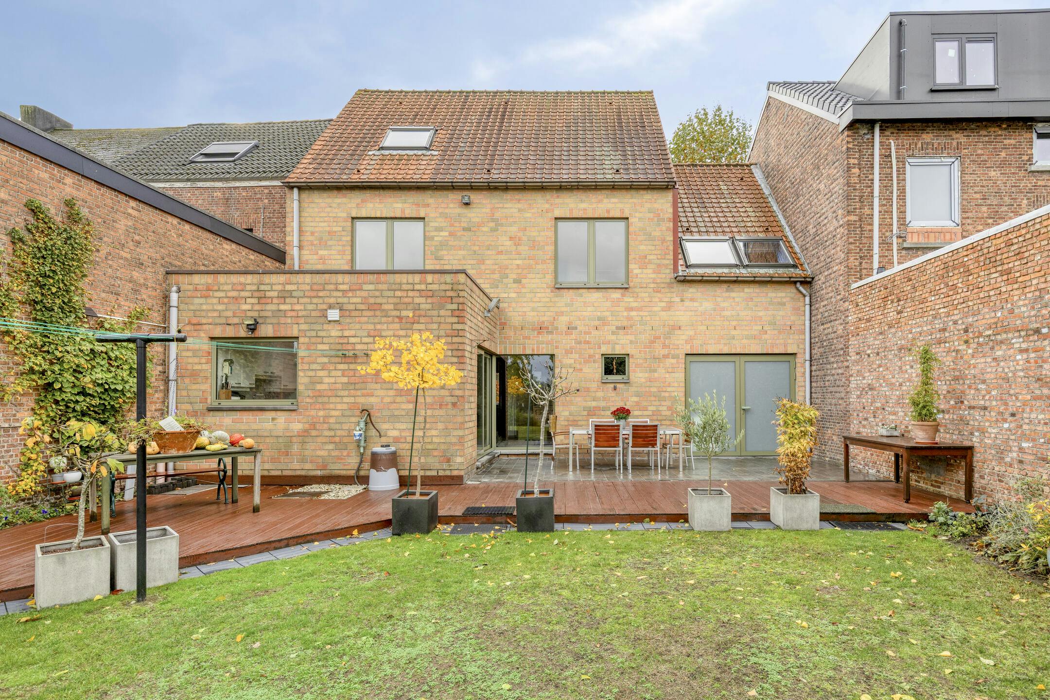 Ruim huis met 5/6 slaapkamers, garage en tuin in Boom foto 26