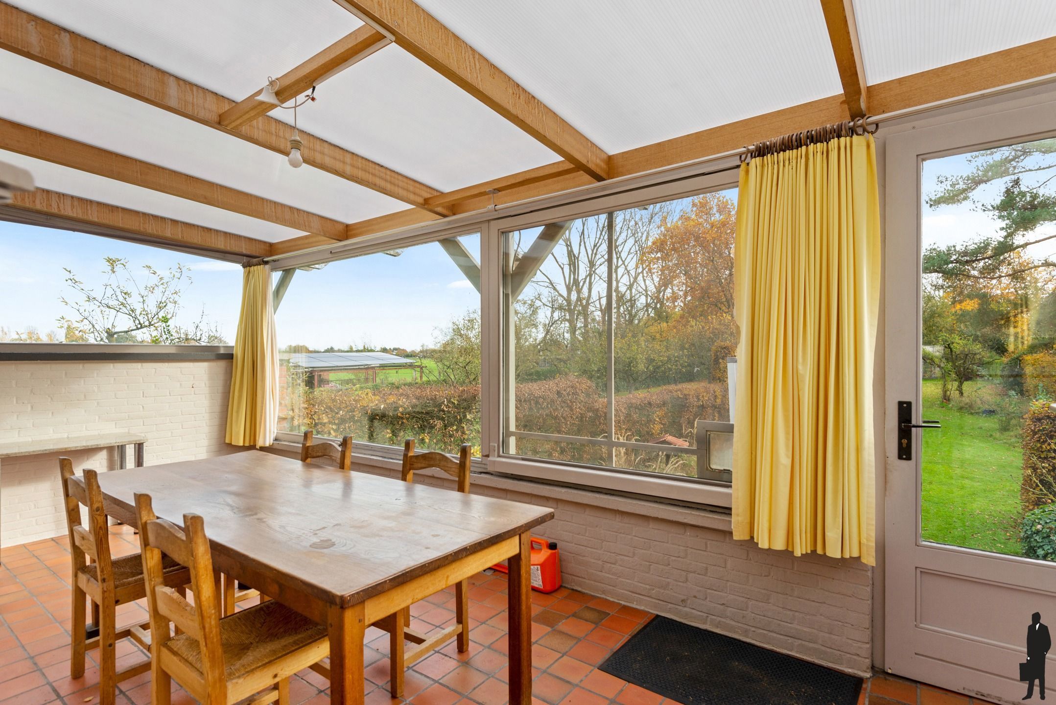 HOB op fantastische tuin in doodlopende straat (ca. 2343 m²) foto 10