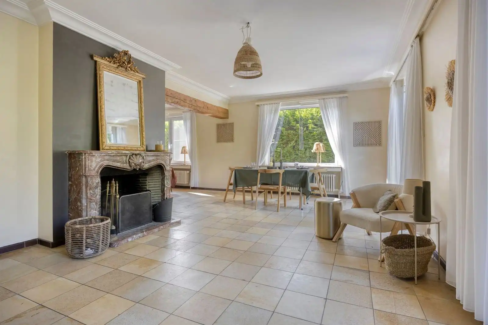 Ruime villa (230m²) met 3 slaapkamers + bureau op 6a 38ca foto 12