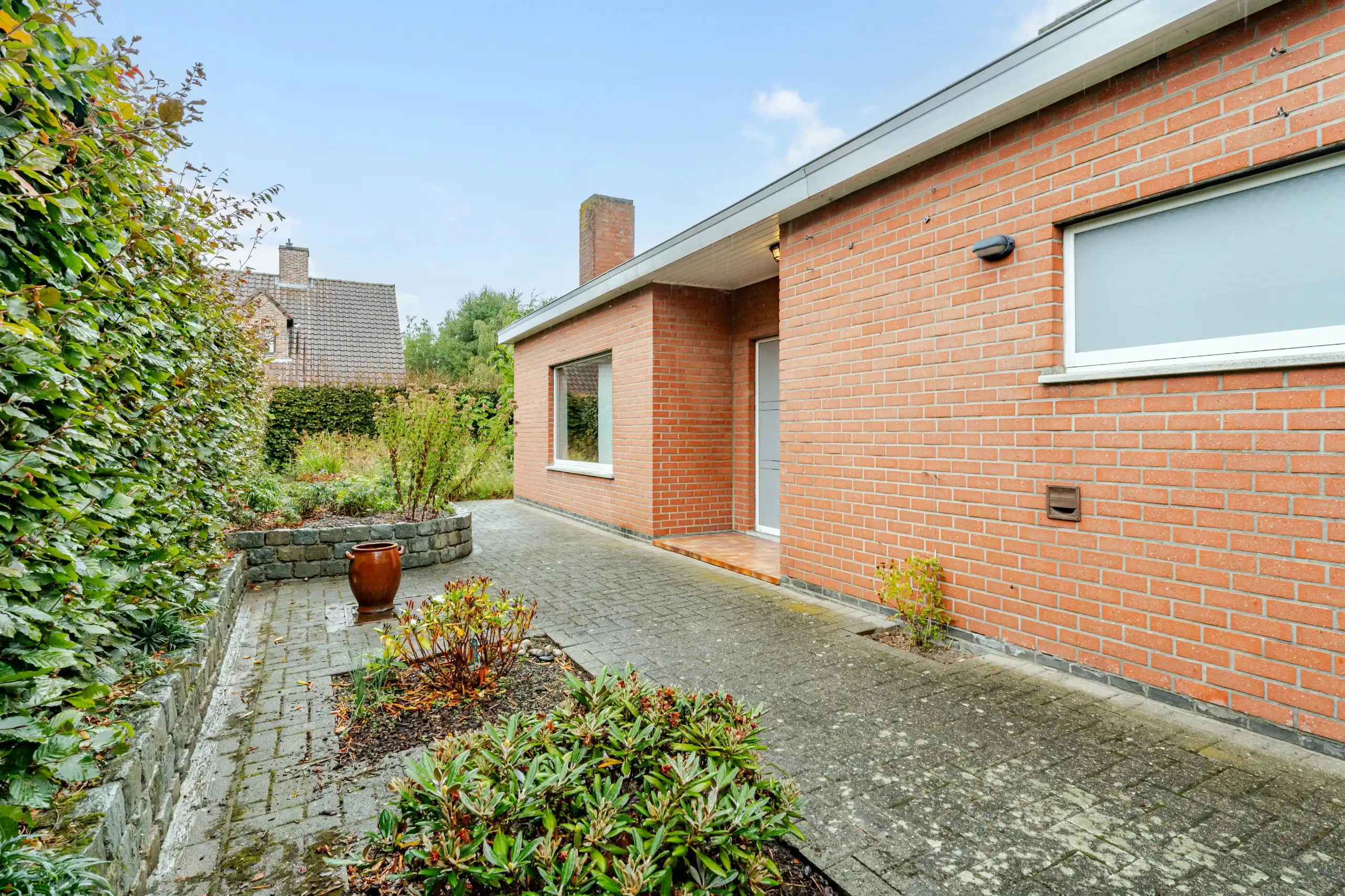 Verzorgde bungalow op 585 m2 met 3 slaapkamers en zonnige tuin nabij het centrum foto 18