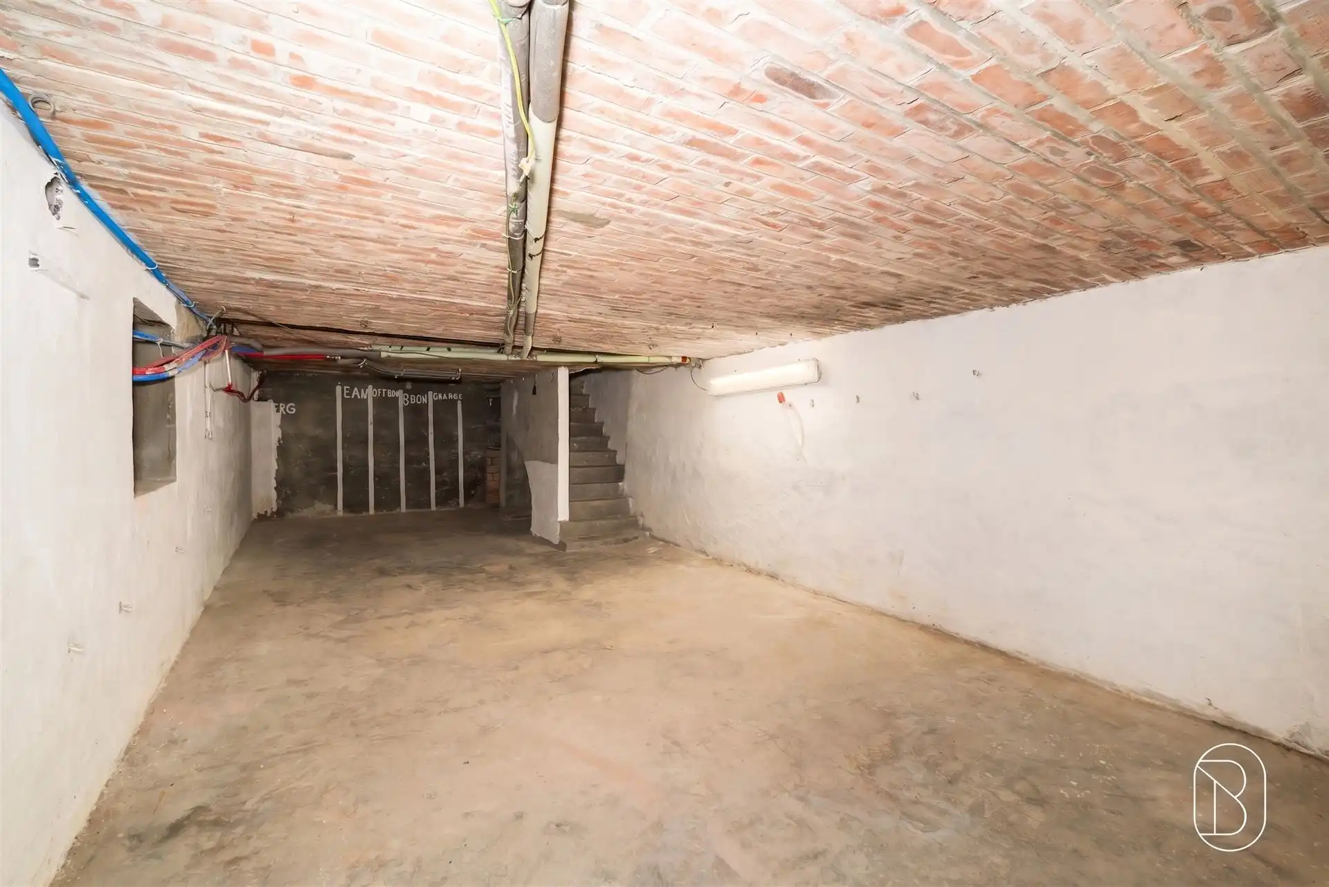 Instapklare woning met 5 slaapkamers en grote garage foto 21