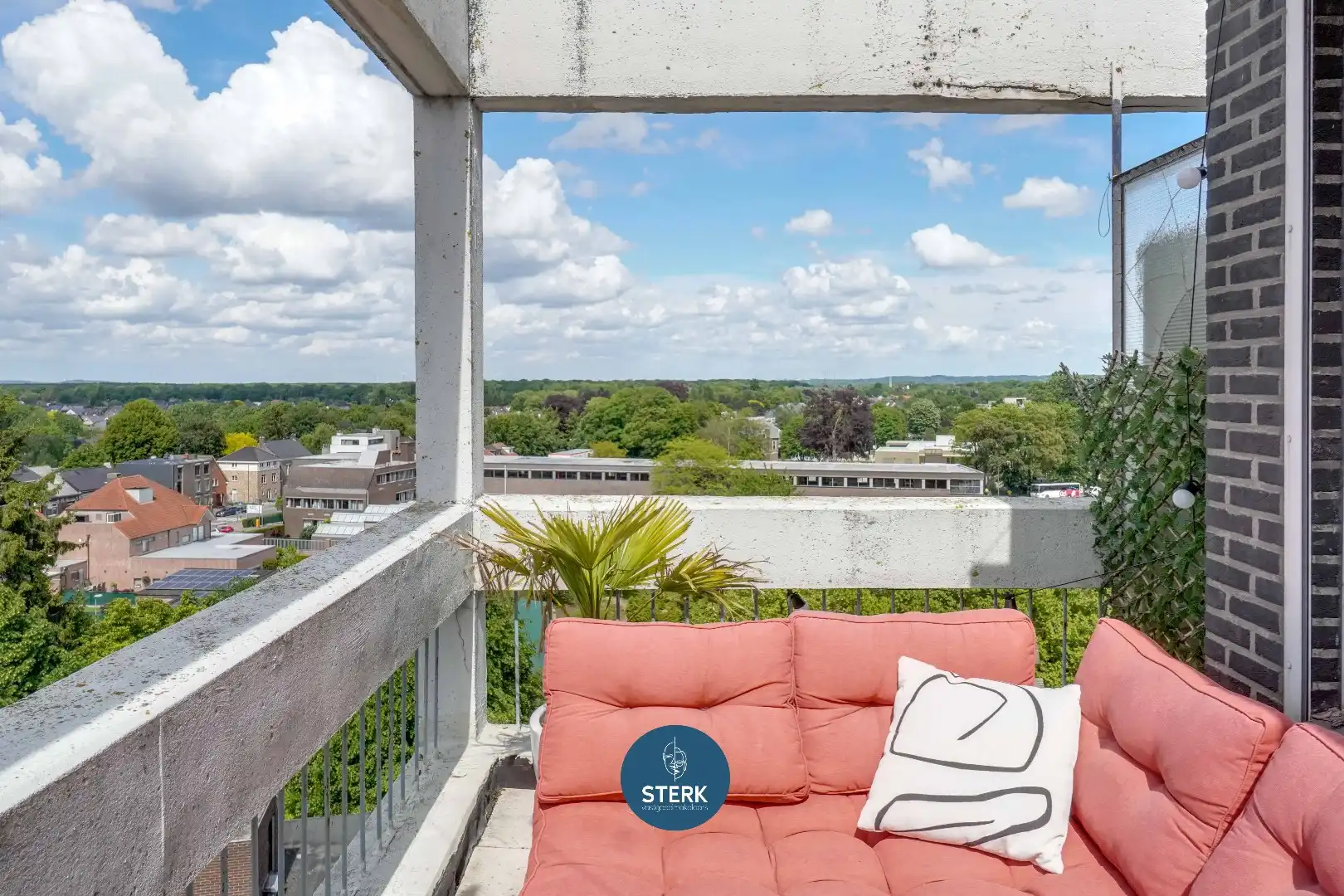 PENTHOUSE MET PANORAMISCH UITZICHT EN RUIM TERRAS IN CENTRUM LANAKEN !  foto 20