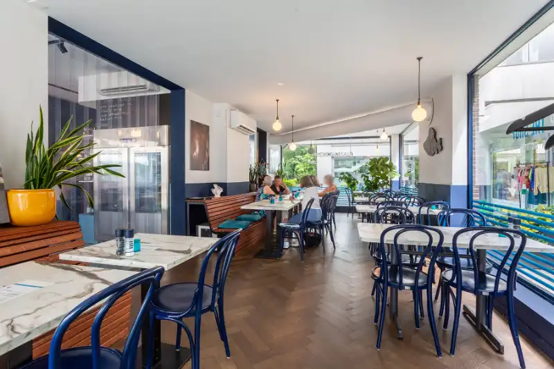 Prachtig handelspand met veel RUIMTE EN ETALAGE, gratis parking! TOPlocatie Patio Donk! foto 11