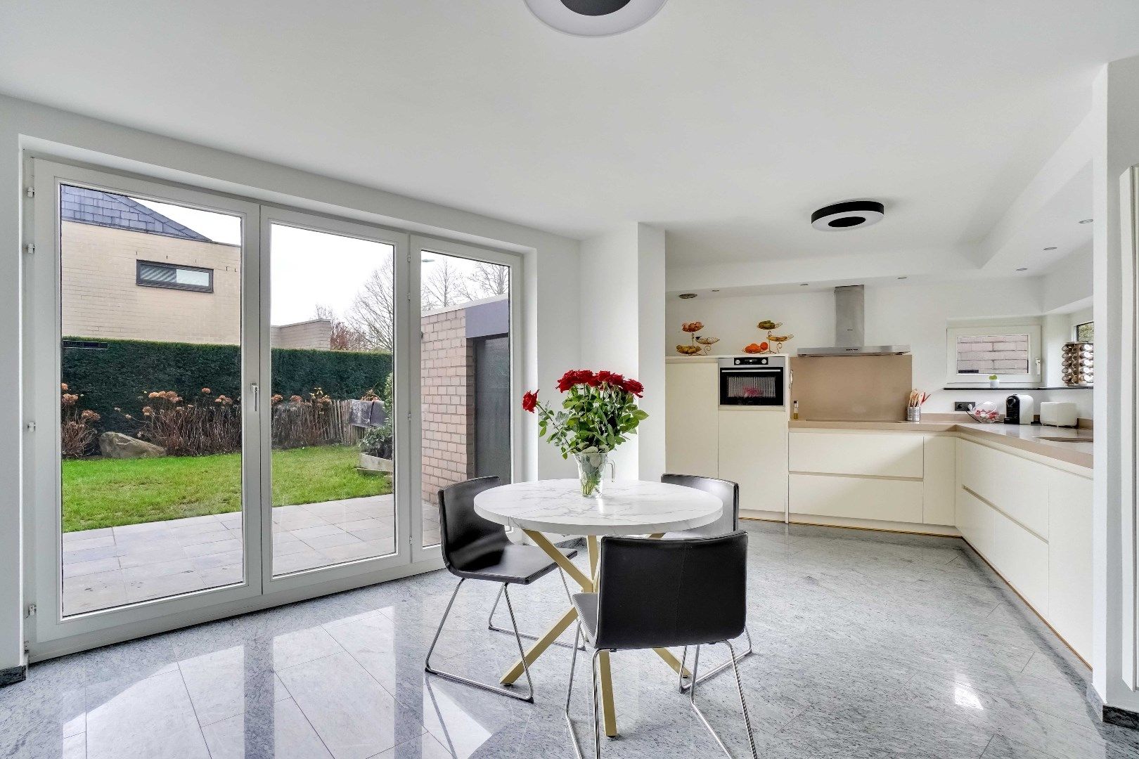 INSTAPKLARE WONING NABIJ DE GRENS VAN MAASTRICHT !  foto 9