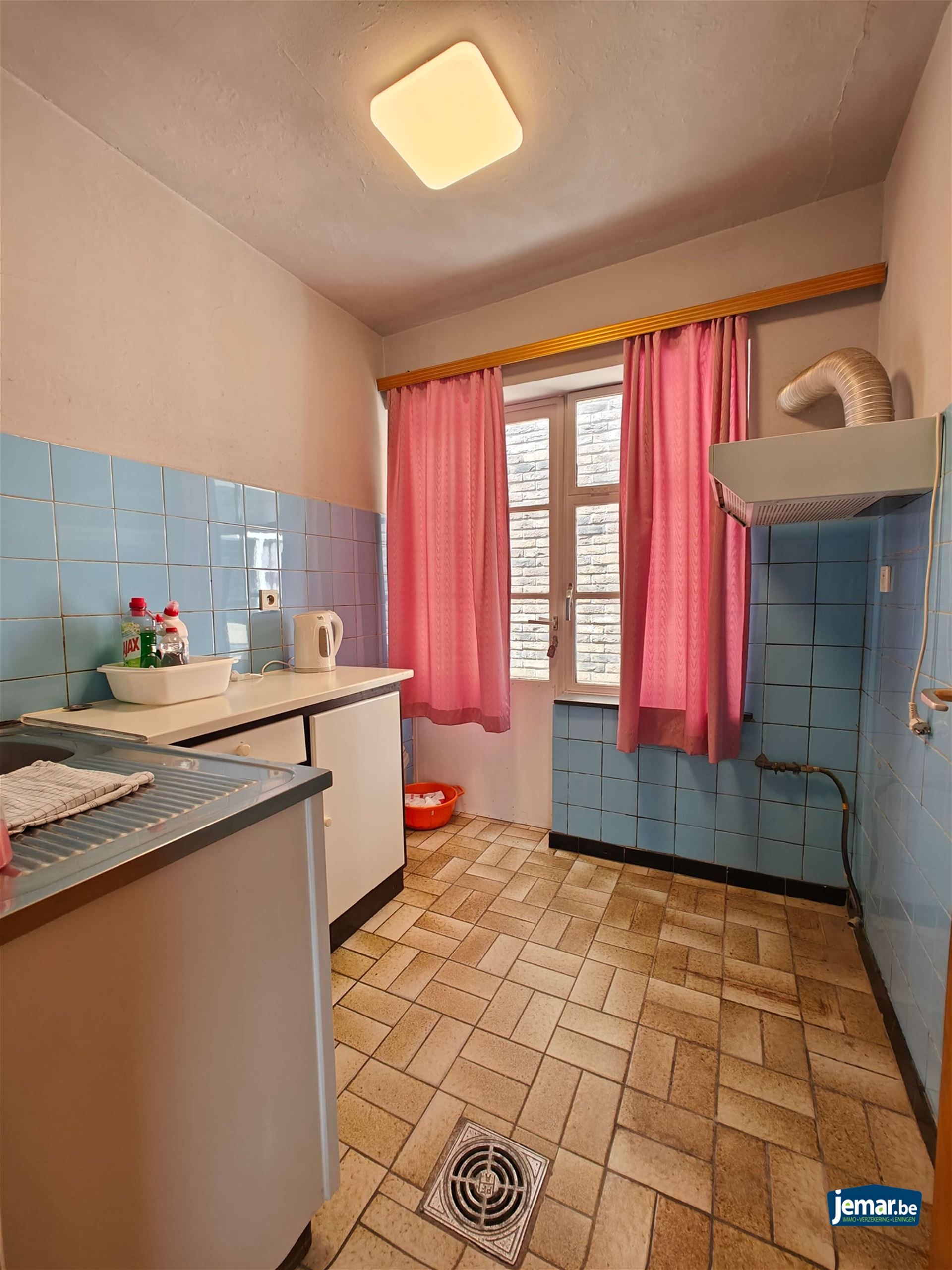 Te renoveren woning met tal van mogelijkheden op een prachtige locatie.  foto 10